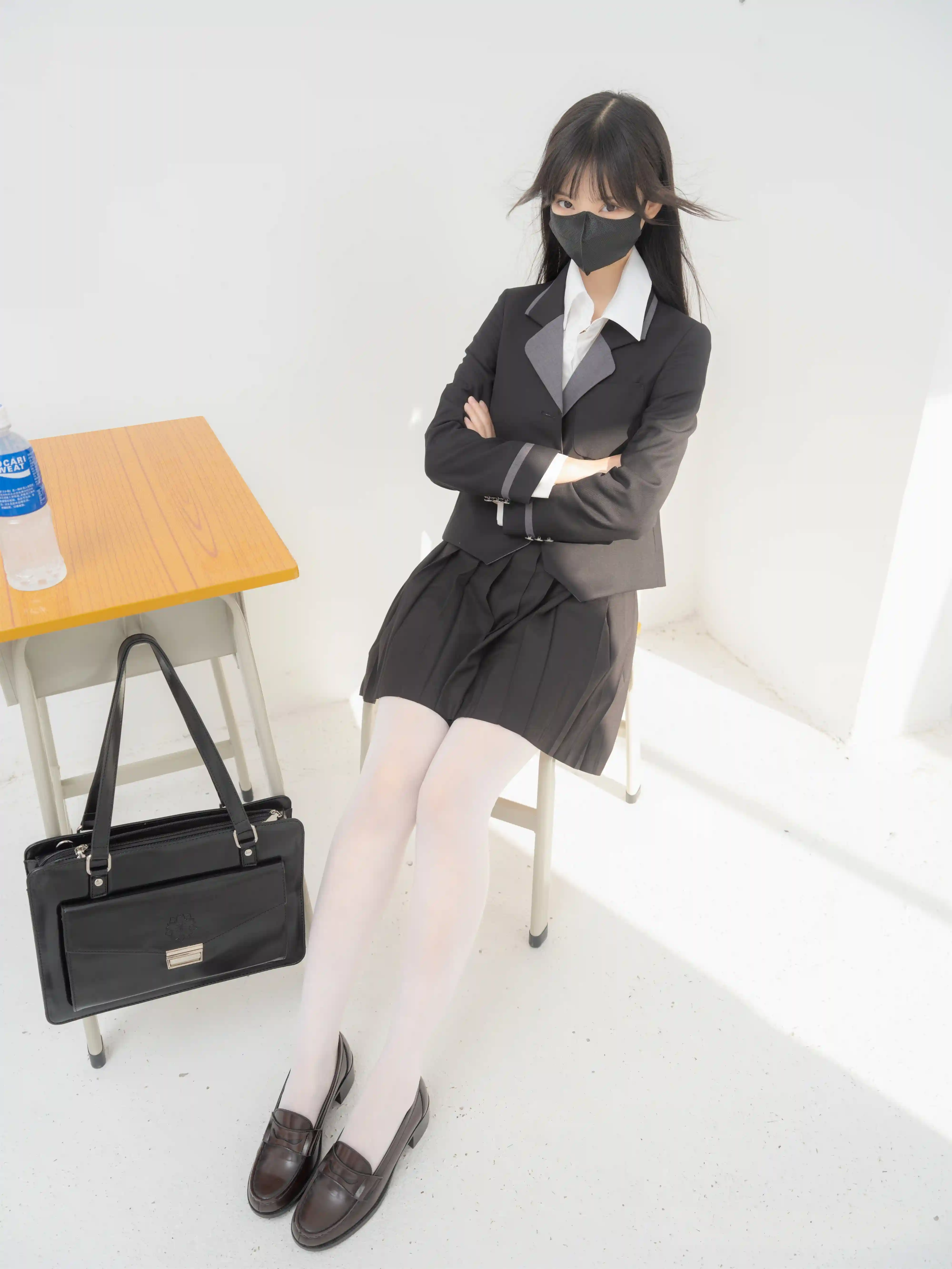 紧急企划 见希w 职员 OL制服白丝 [91P-520MB]