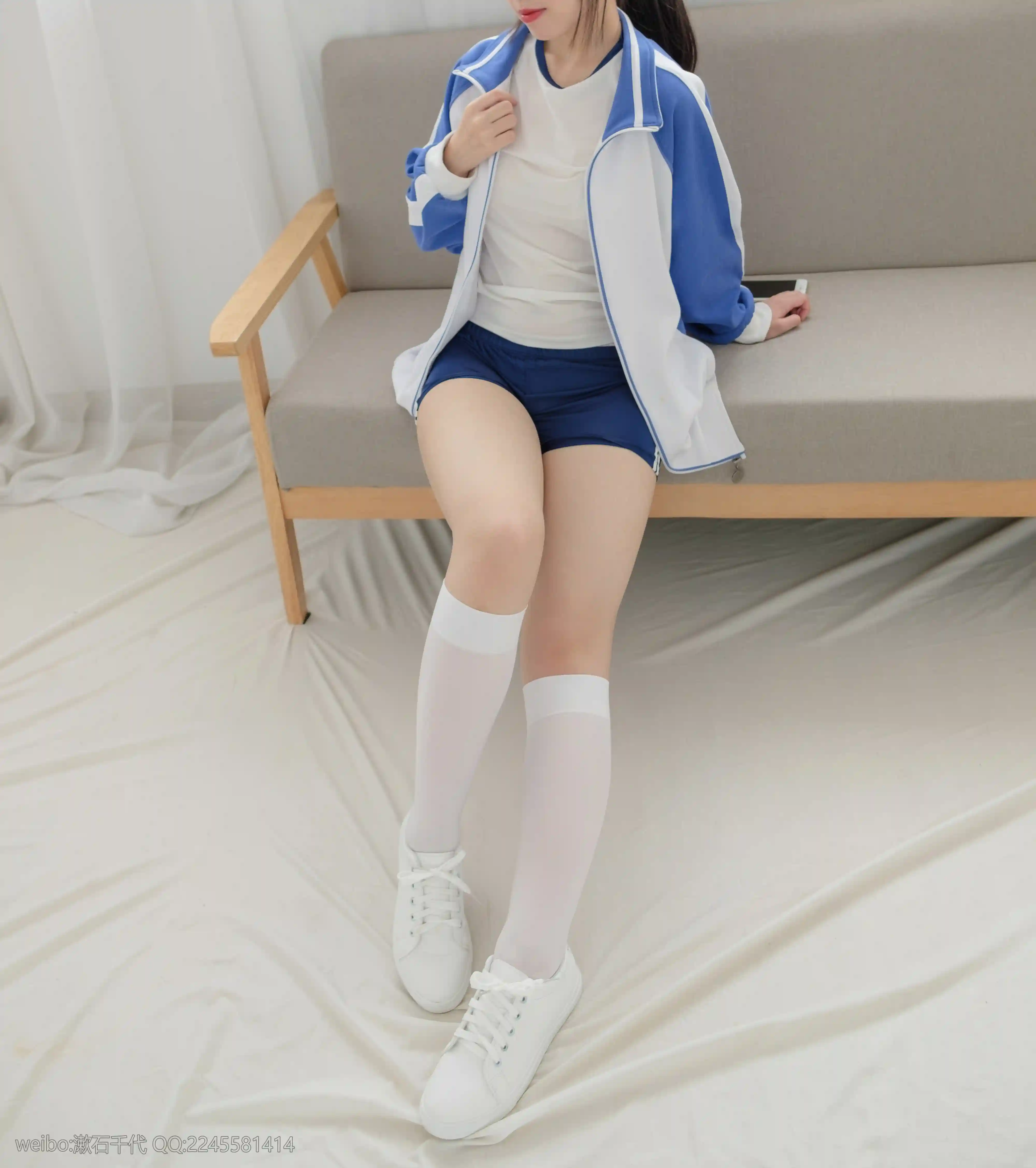 轻兰映画 HANA.003 白丝校服体操服[80P-489.9MB]体操服, 校服, 白丝, 美腿, 美足, 轻兰映画