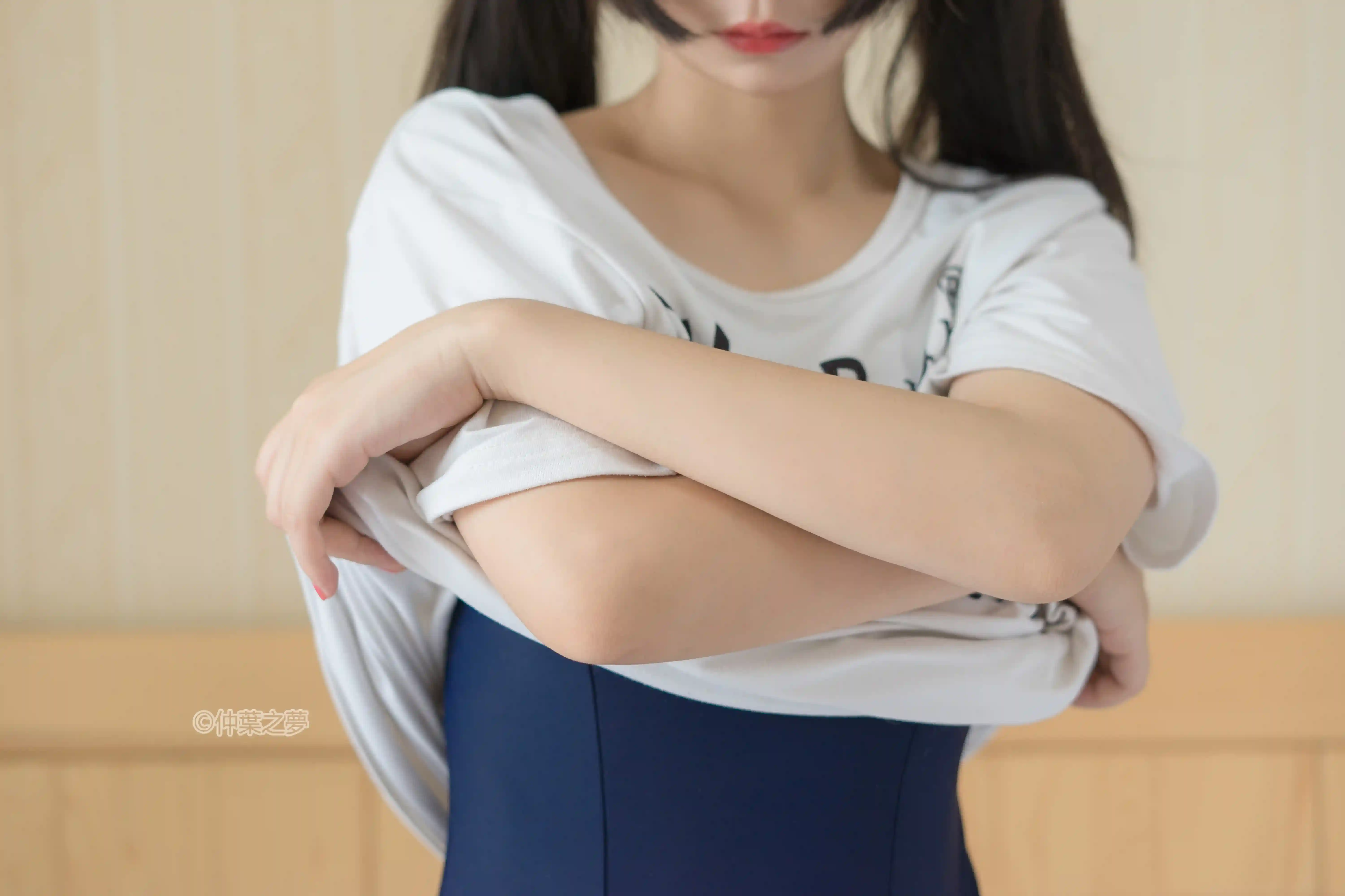 轻兰映画 SPL.011 [72P-137M]白丝, 美腿, 美足, 轻兰映画