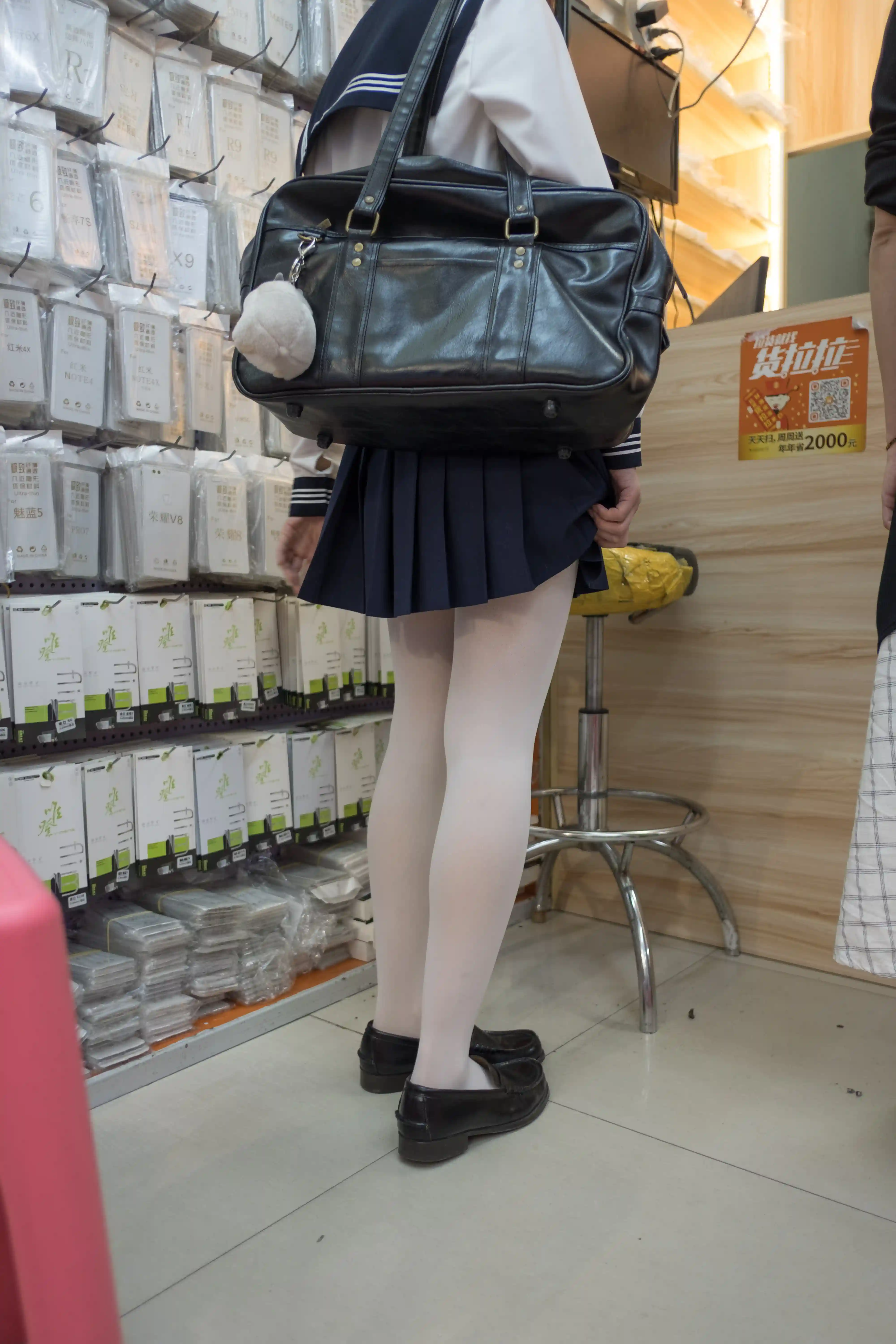 森萝财团 BETA-017 [83P-686M]学生证, 水手服, 白丝, 美腿