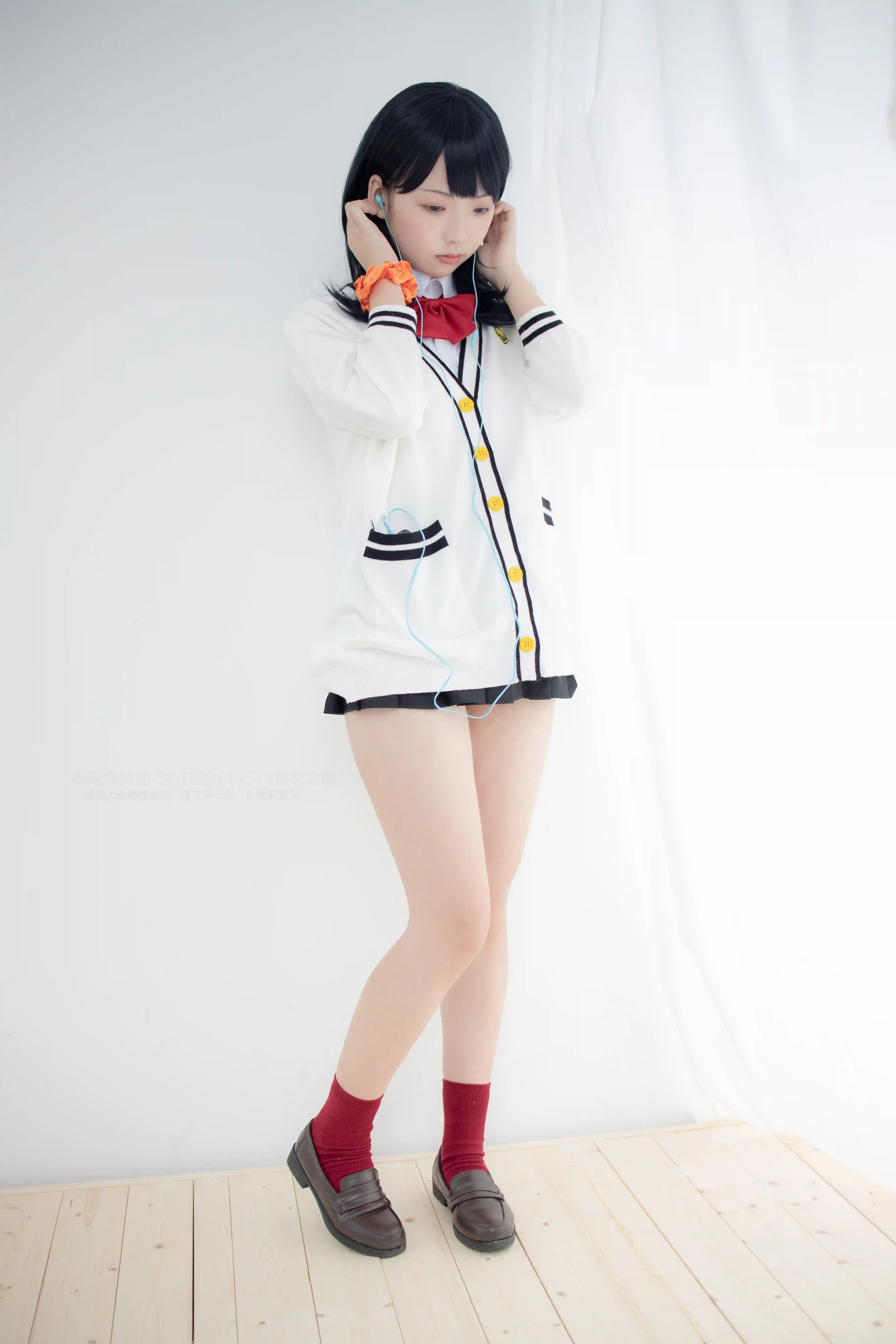 森萝财团 X-055 [93P1V-2.17G]制服, 可爱, 森萝财团, 美腿, 肉丝