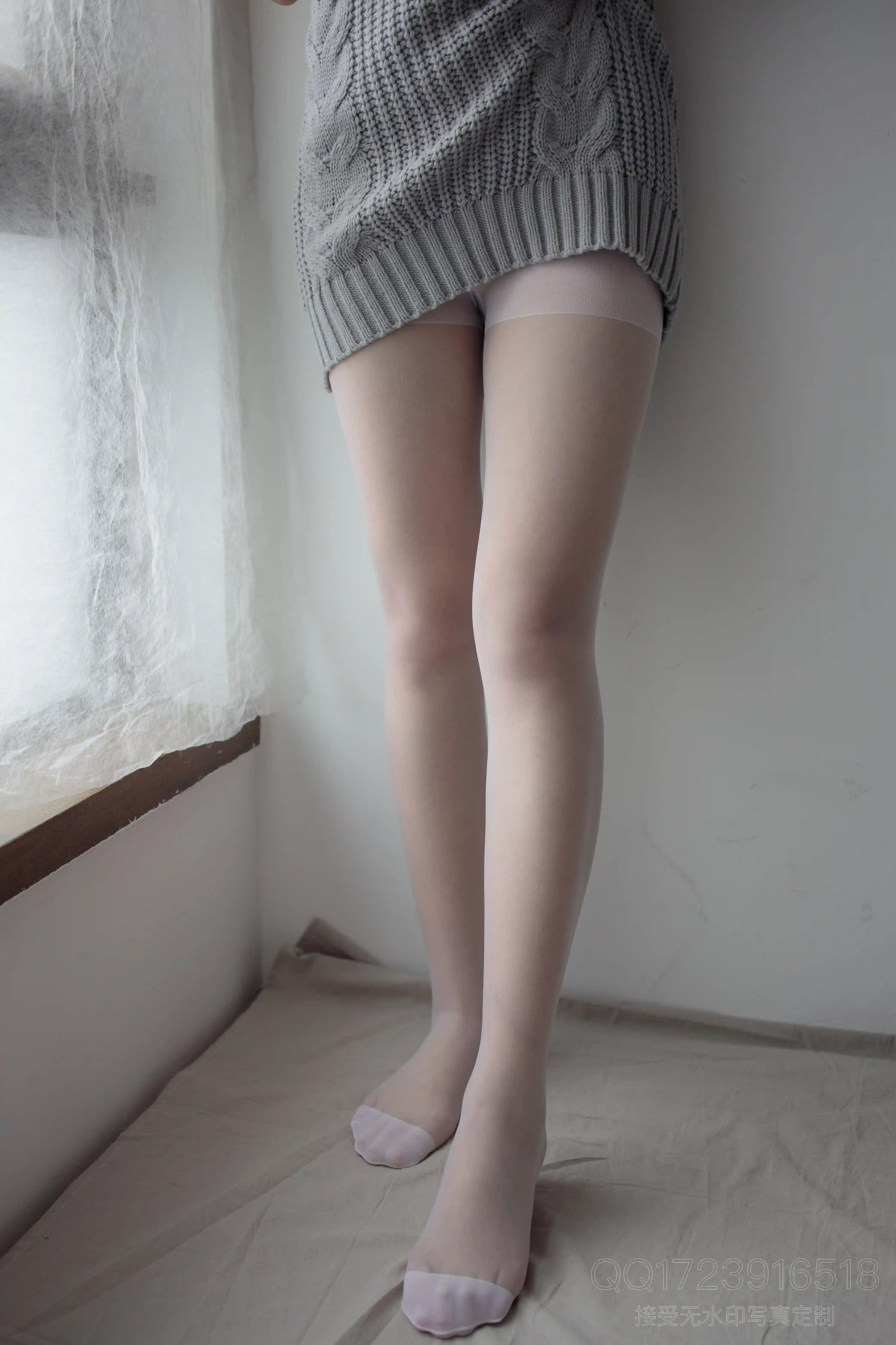 森萝财团 X-062 [100P1V-2.44G]森萝财团, 白丝, 美腿, 美足, 露背毛衣