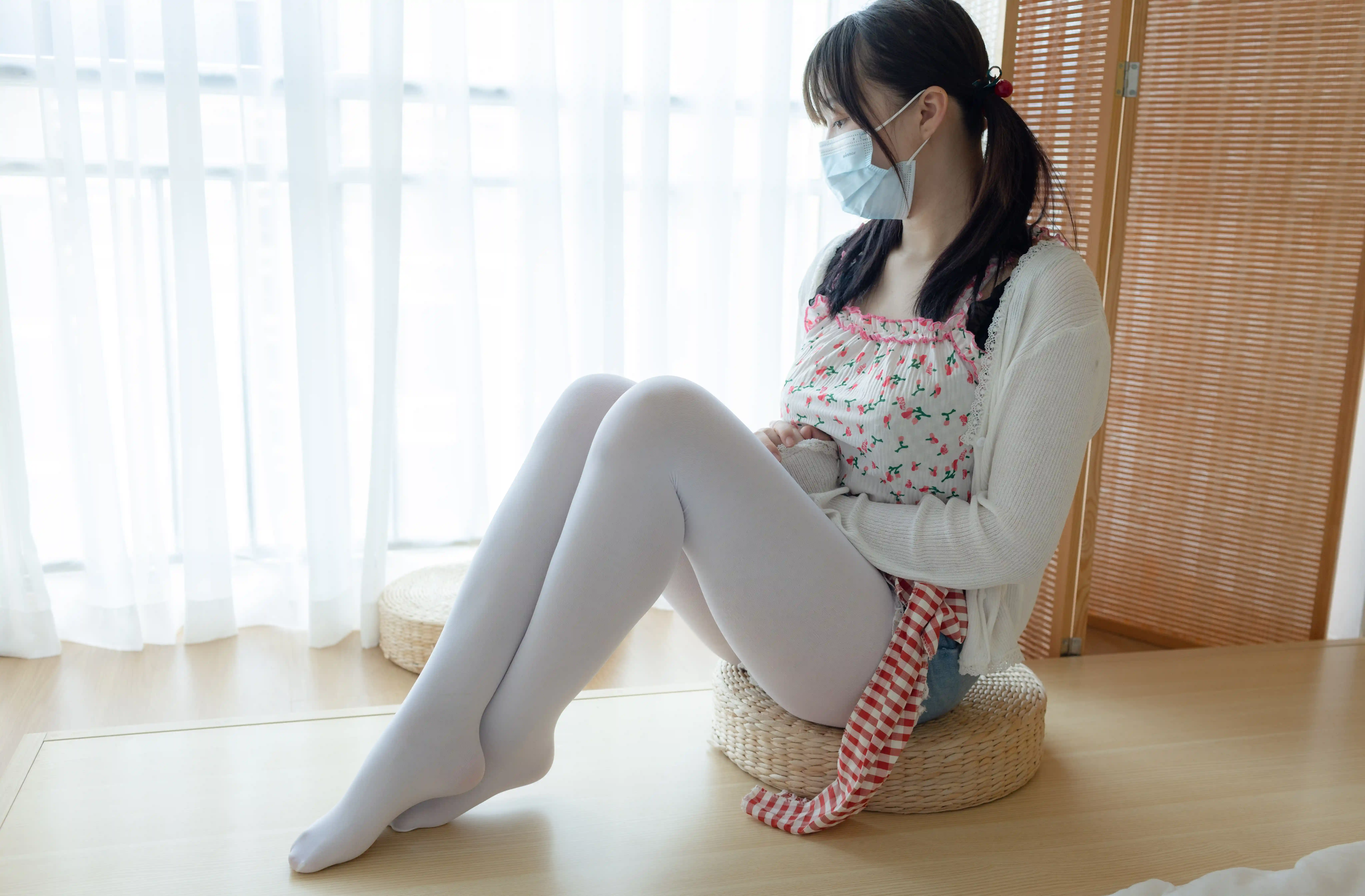 少女秩序 内部定制 NO.03 白丝碎花双马尾 [98P-1.37GB]内衣, 双马尾, 少女秩序, 白丝, 美腿, 美足
