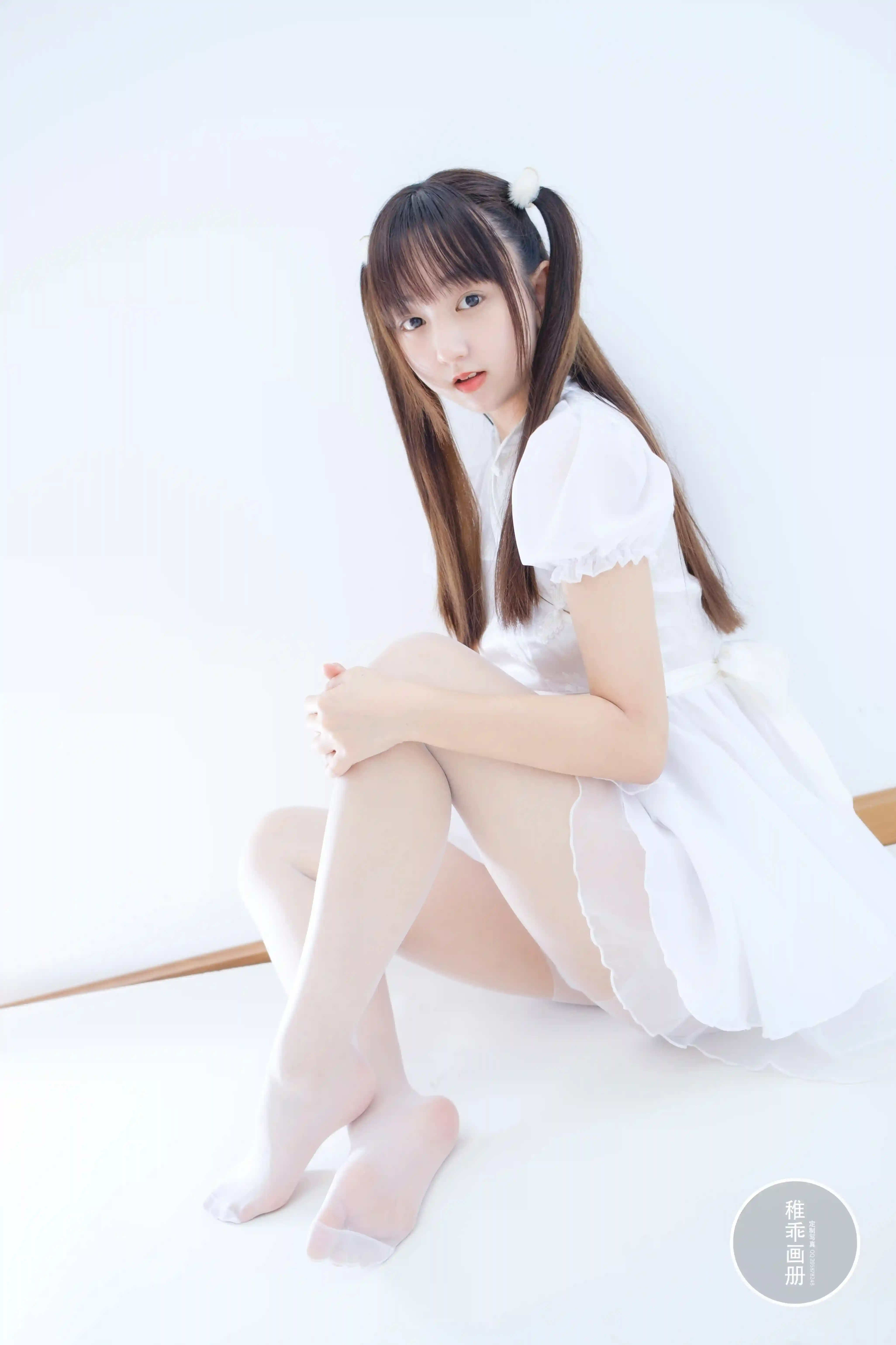 稚乖画册 新堂-01 团子白丝双马尾 [65P1V-871MB]双马尾, 可爱, 团子, 新堂, 白丝, 稚乖画册, 美腿, 美足