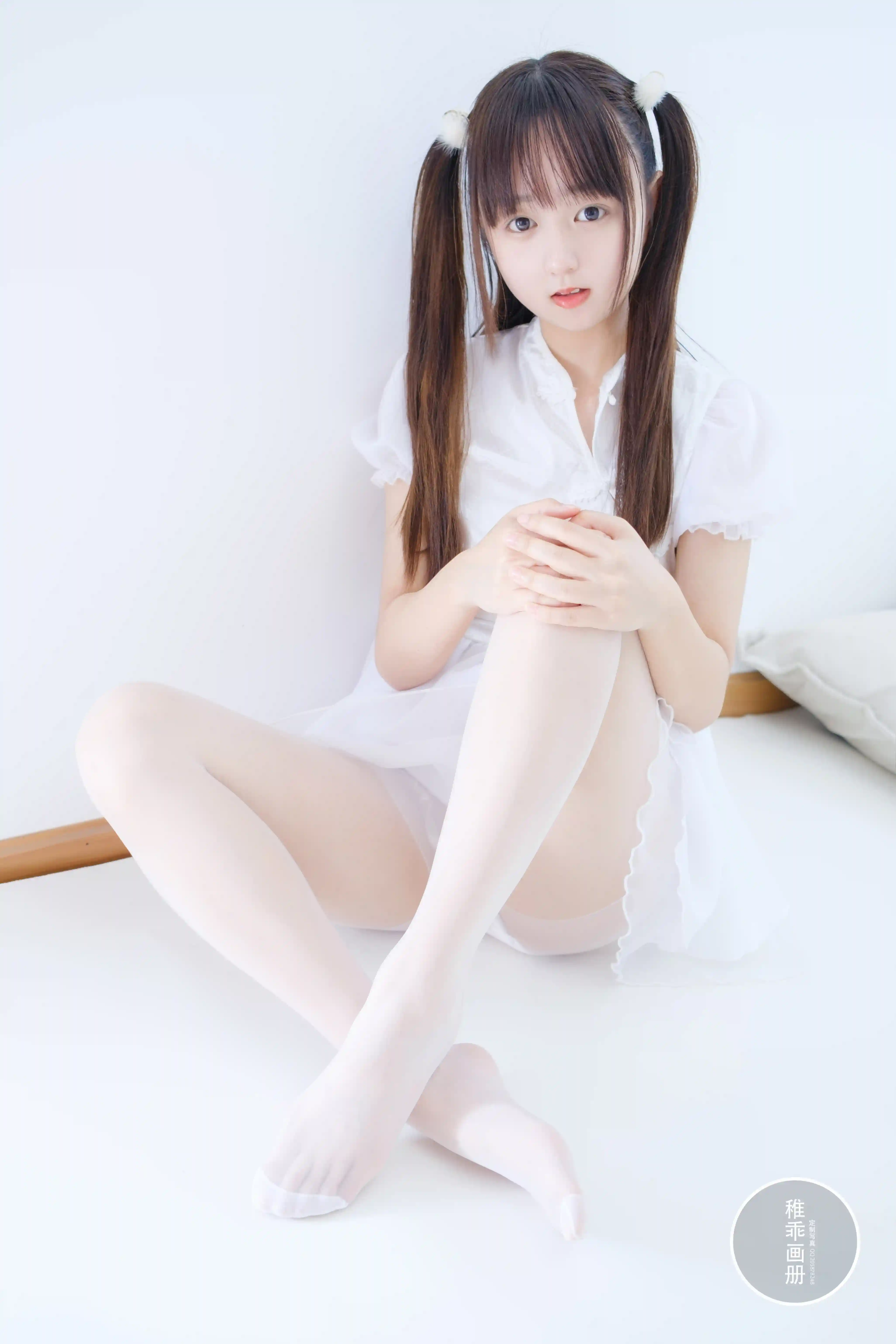 稚乖画册 新堂-01 团子白丝双马尾 [65P1V-871MB]双马尾, 可爱, 团子, 新堂, 白丝, 稚乖画册, 美腿, 美足