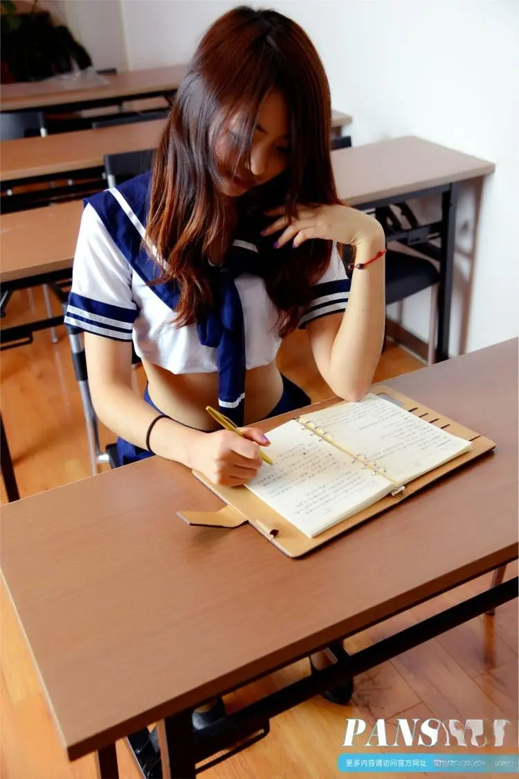 【PANS系列】NO.193默默學生妹性感絲襪無穿連老師都凍未條