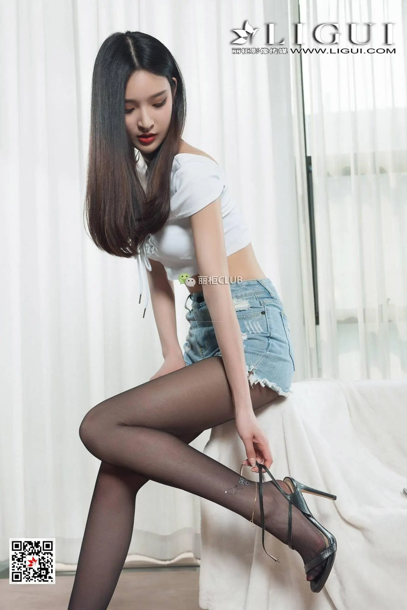 【Ligui麗櫃網路麗人系列】2018.04.28 Model 雪糕 黑絲性感美
