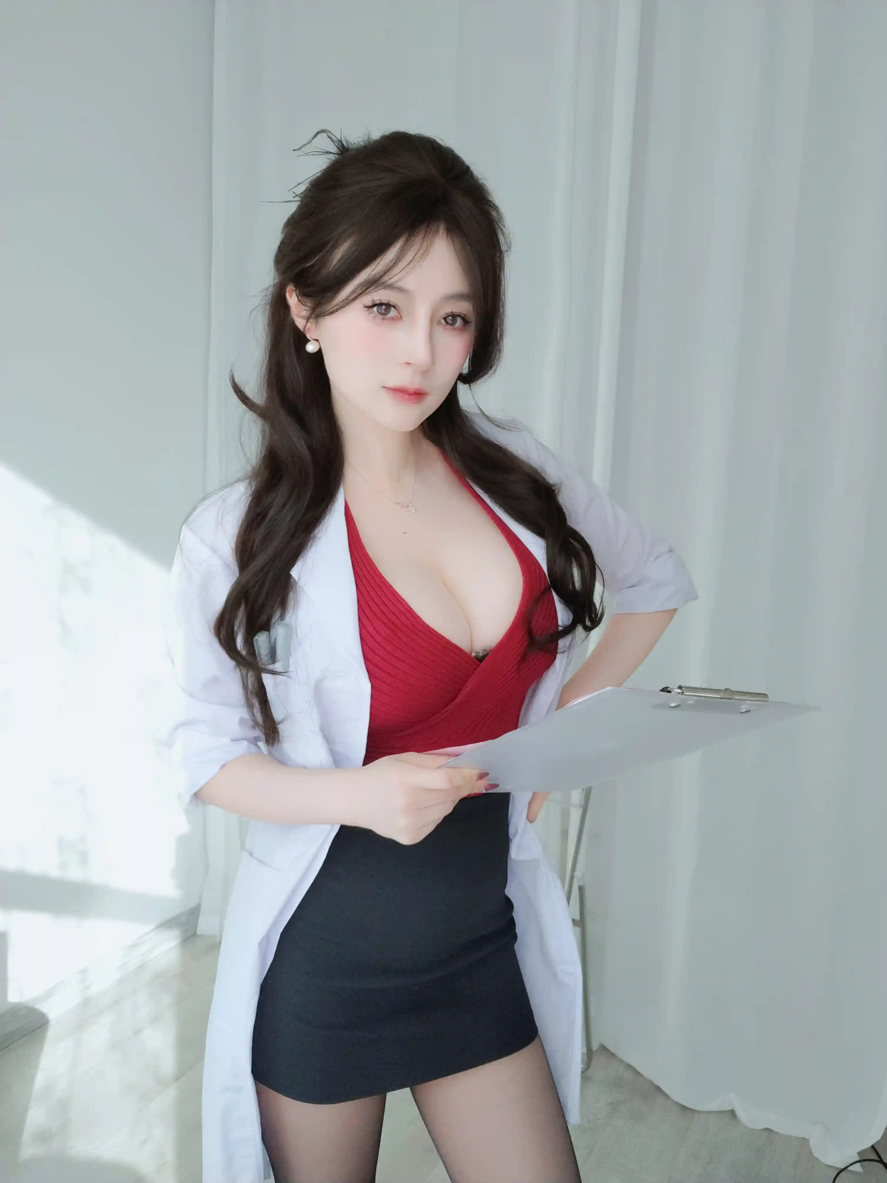 白银81 Vol.133 保健室の先生[113P-4V]