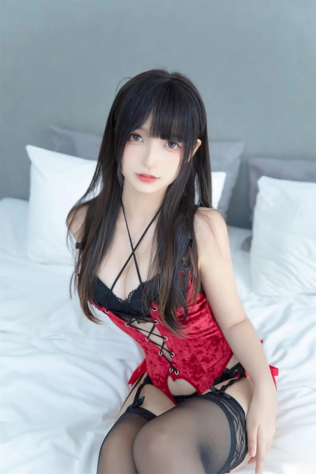 【網搜美圖】 神楽坂真冬 - 紅絲絨 (75P)