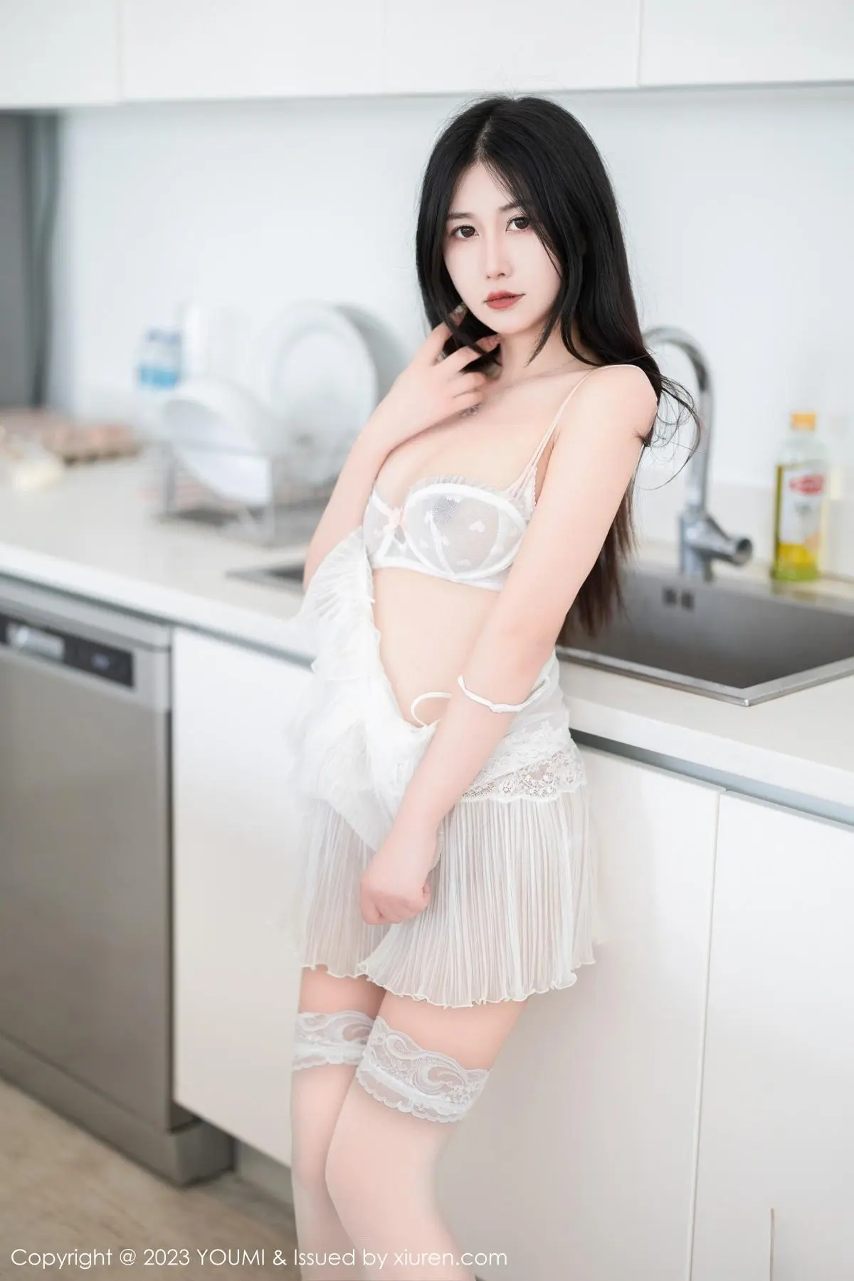 【YOUMI尤蜜荟】2023.07.04 Vol.959 laura阿姣 完整版