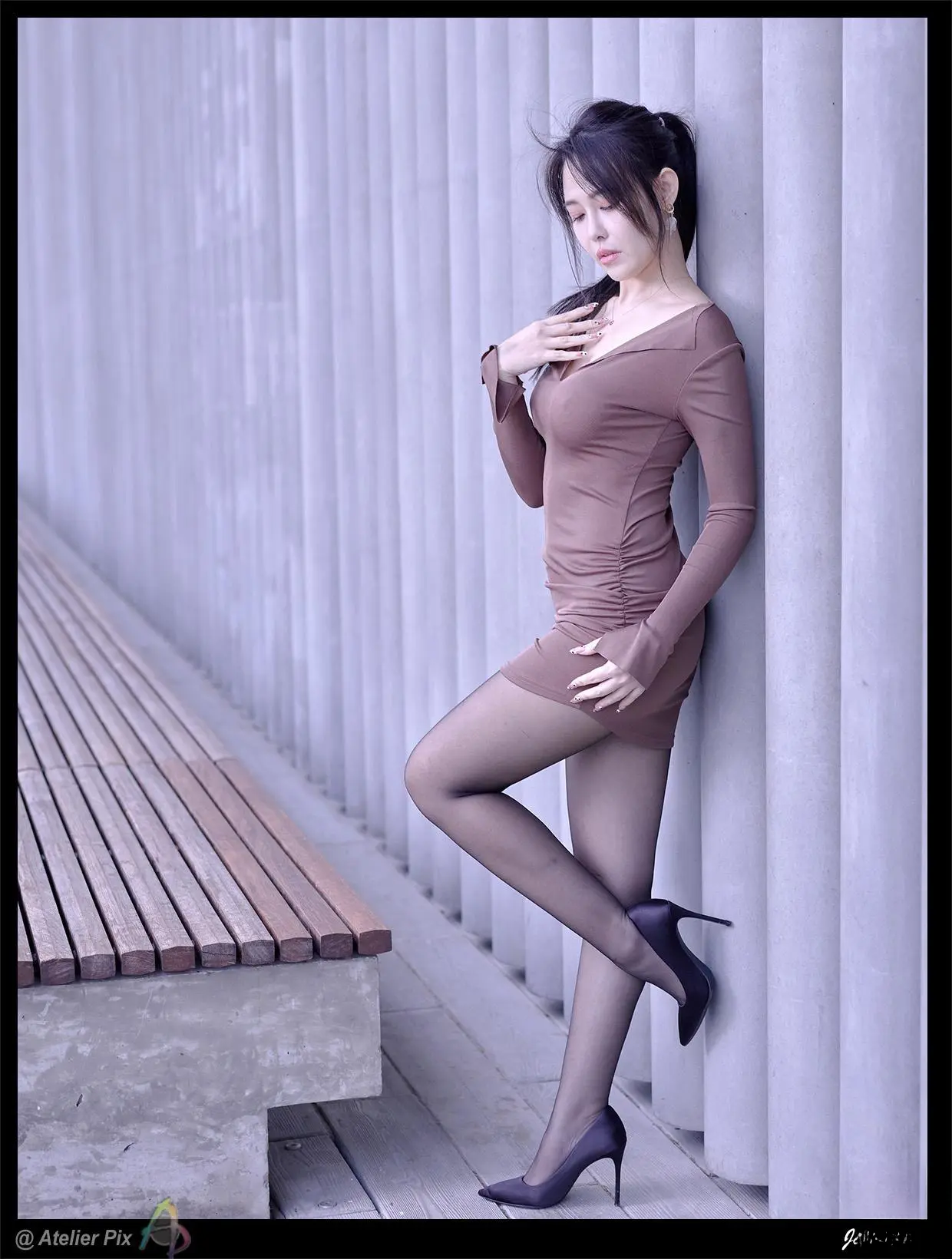 【網路收集】台灣美腿女郎-Nini Huang 清純美女外拍寫真 (115P)