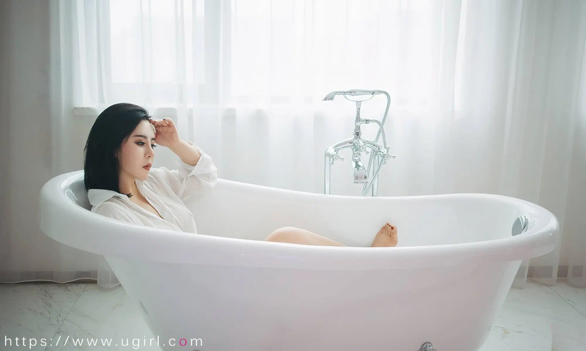 【Ugirls愛尤物】2022.12.27 NO.2499 伊諾 霓虹甜心【35