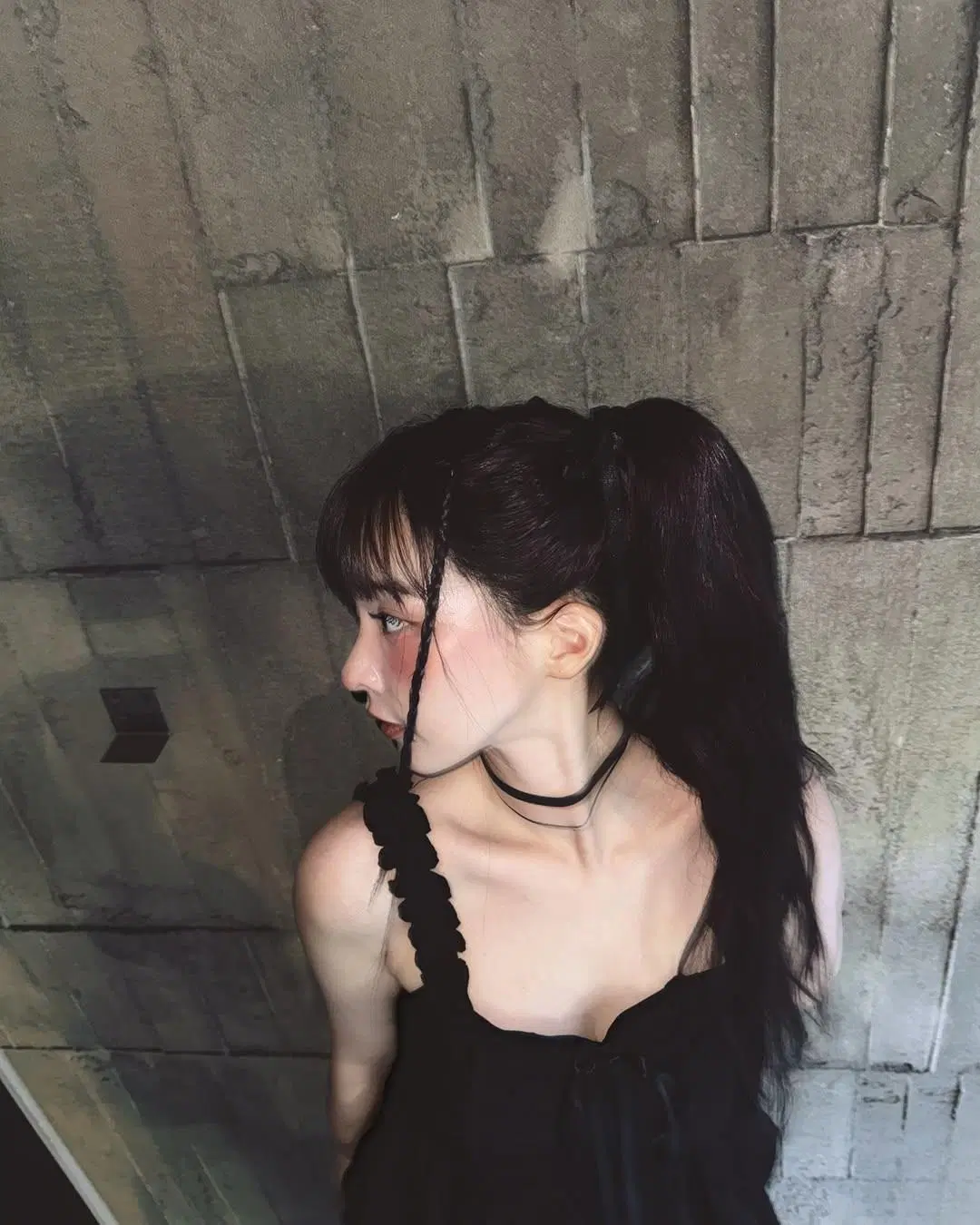 「Z&alpha;ɱү_奎丁」低胸穿搭辣翻網友 無懈可擊 (21P)