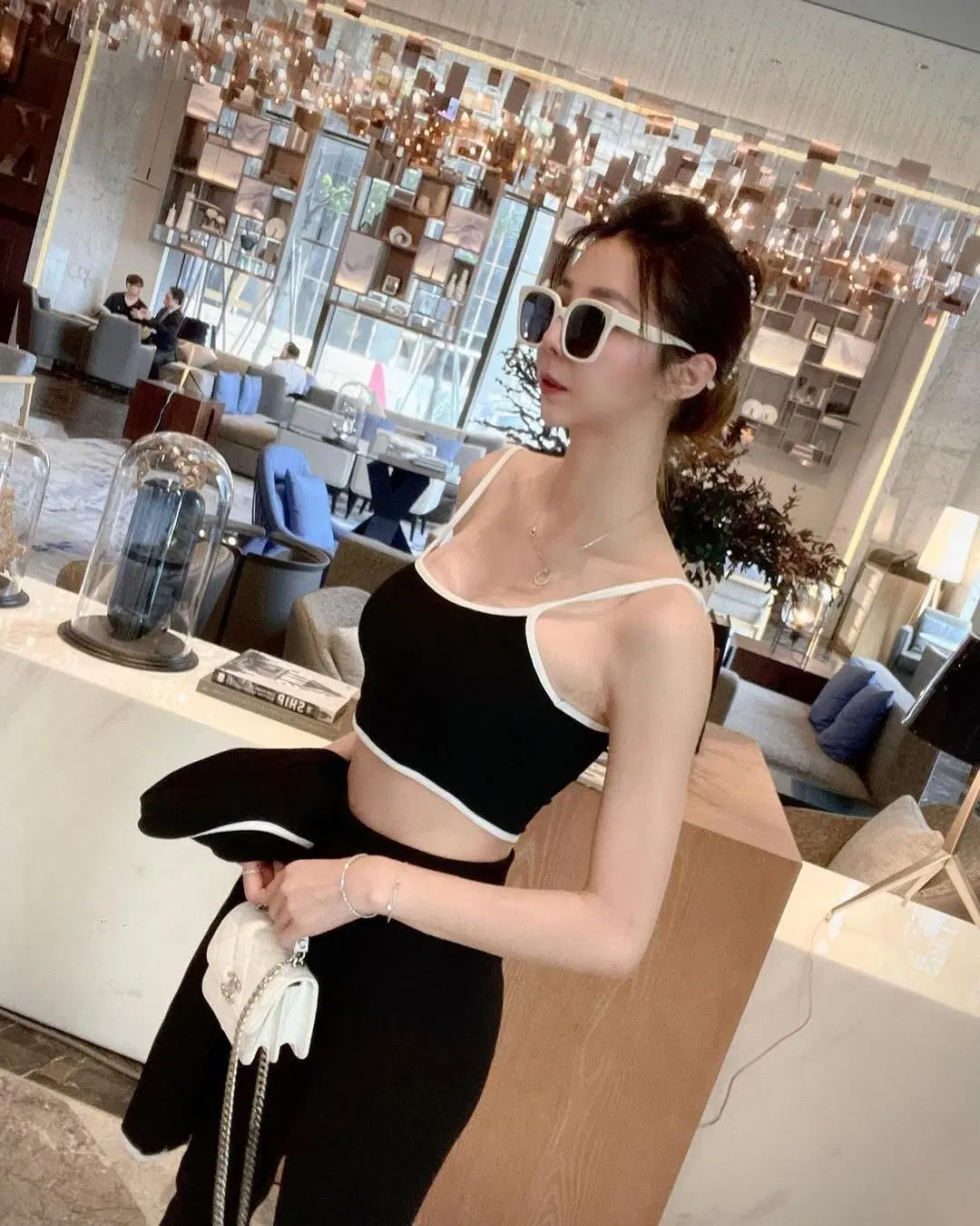 「Kathy_Wang」長腿美人誘惑 把你給征服 (29P)