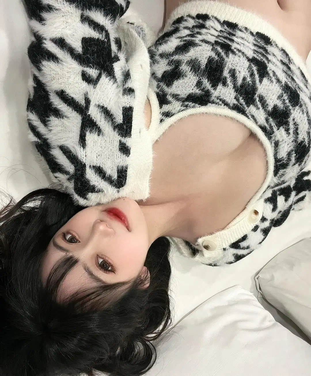 「Alice_Wu」大眼女孩 甜美臉蛋 (21P)