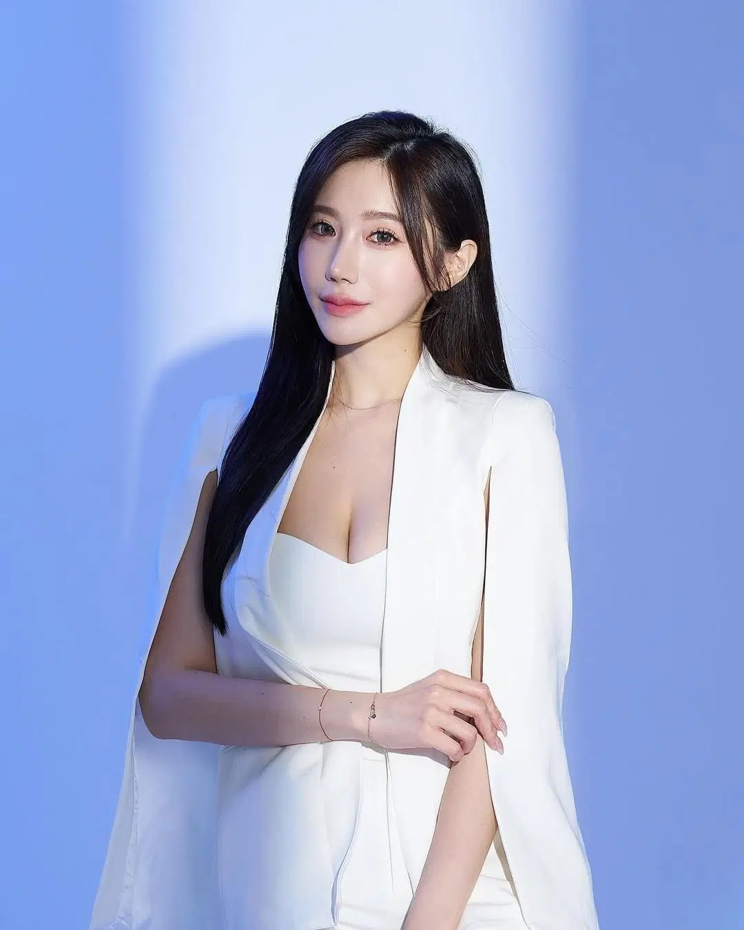 「Jian_Rou」纖細身材曲線 誘惑度爆表 (18P)