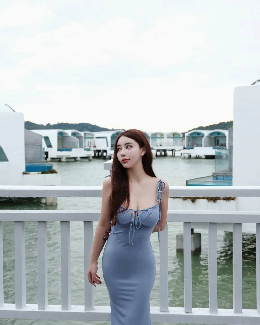 「Verna_Chen」電眼美女 誘惑的美奶視角 (21P)