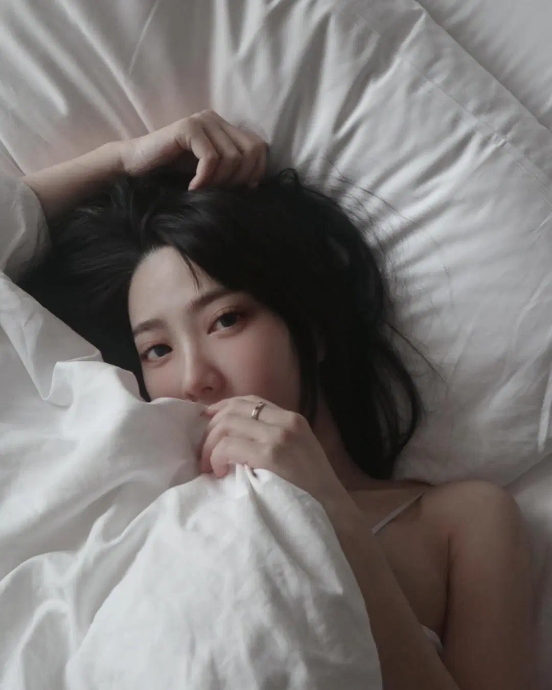 「Fifi 菲菲」邪惡深溝誘惑 姣好身材露出 (10P)