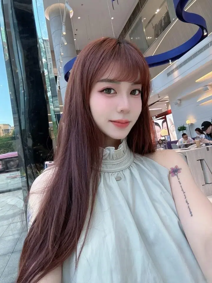 「CHEN Yi CHEN」深邃大眼性感身材誘惑你的心 (10P)