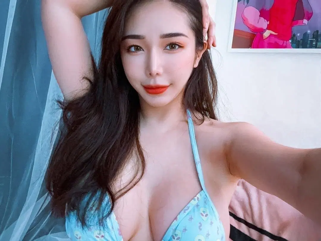 「Baby66」傲人上圍 勾勒迷人曲線的極致誘惑 (10P)