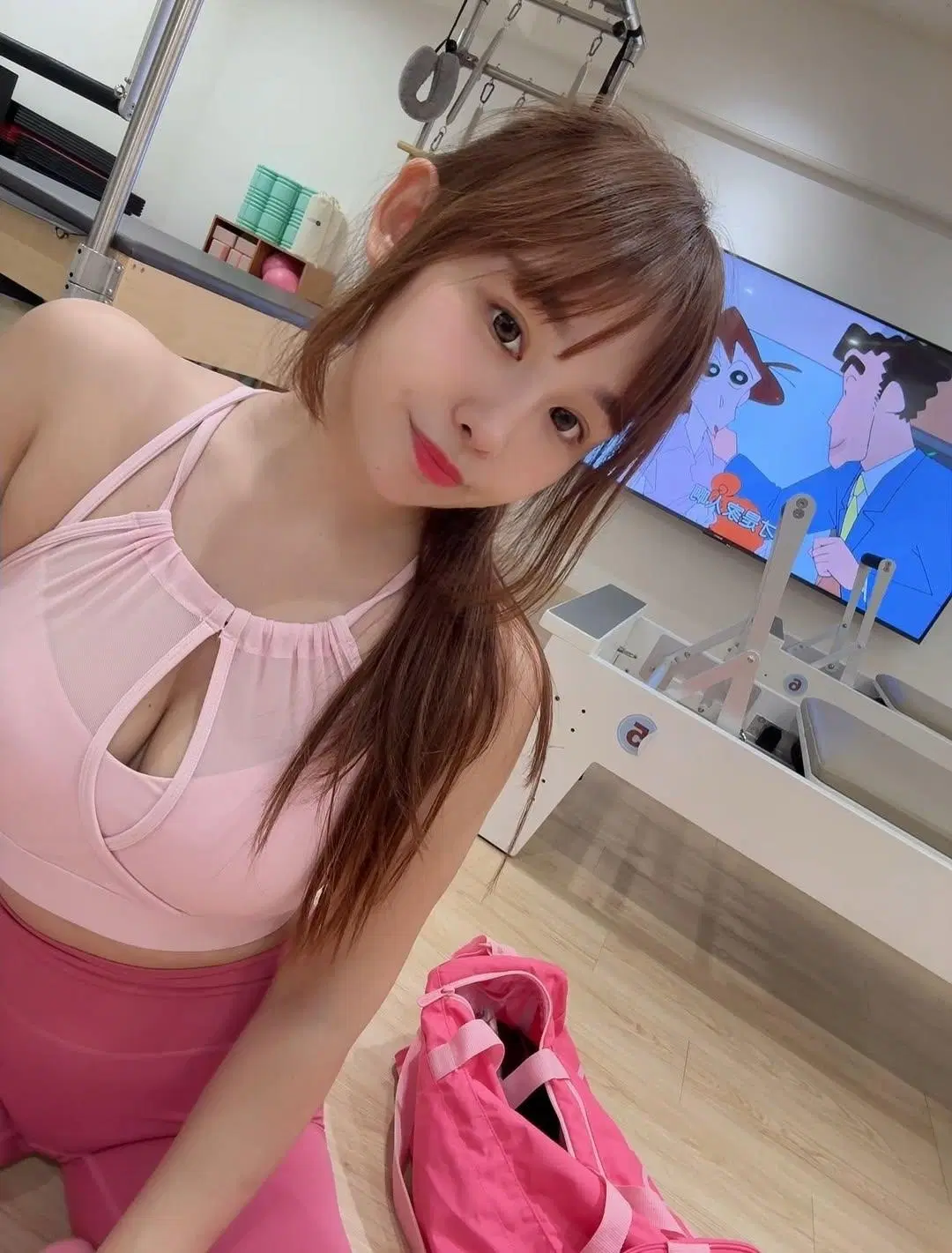「IreneHuang媁哥」 甜美外表暗藏火辣曲線 (10P)