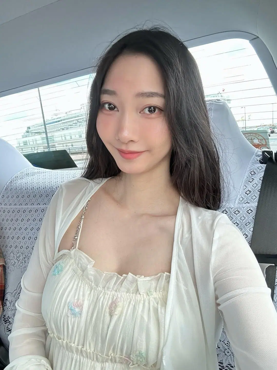 「Sandykaka 珊迪」絕美臉蛋讓網友大喊受不了 (10P)