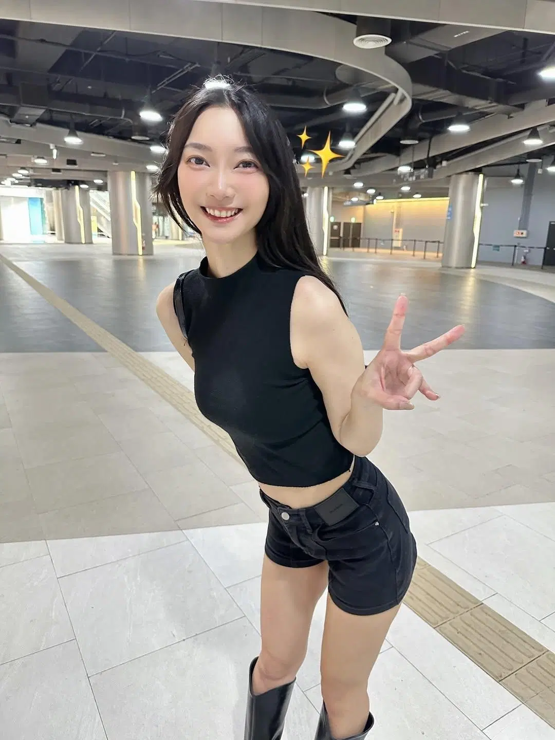 「Sandykaka 珊迪」絕美臉蛋讓網友大喊受不了 (10P)
