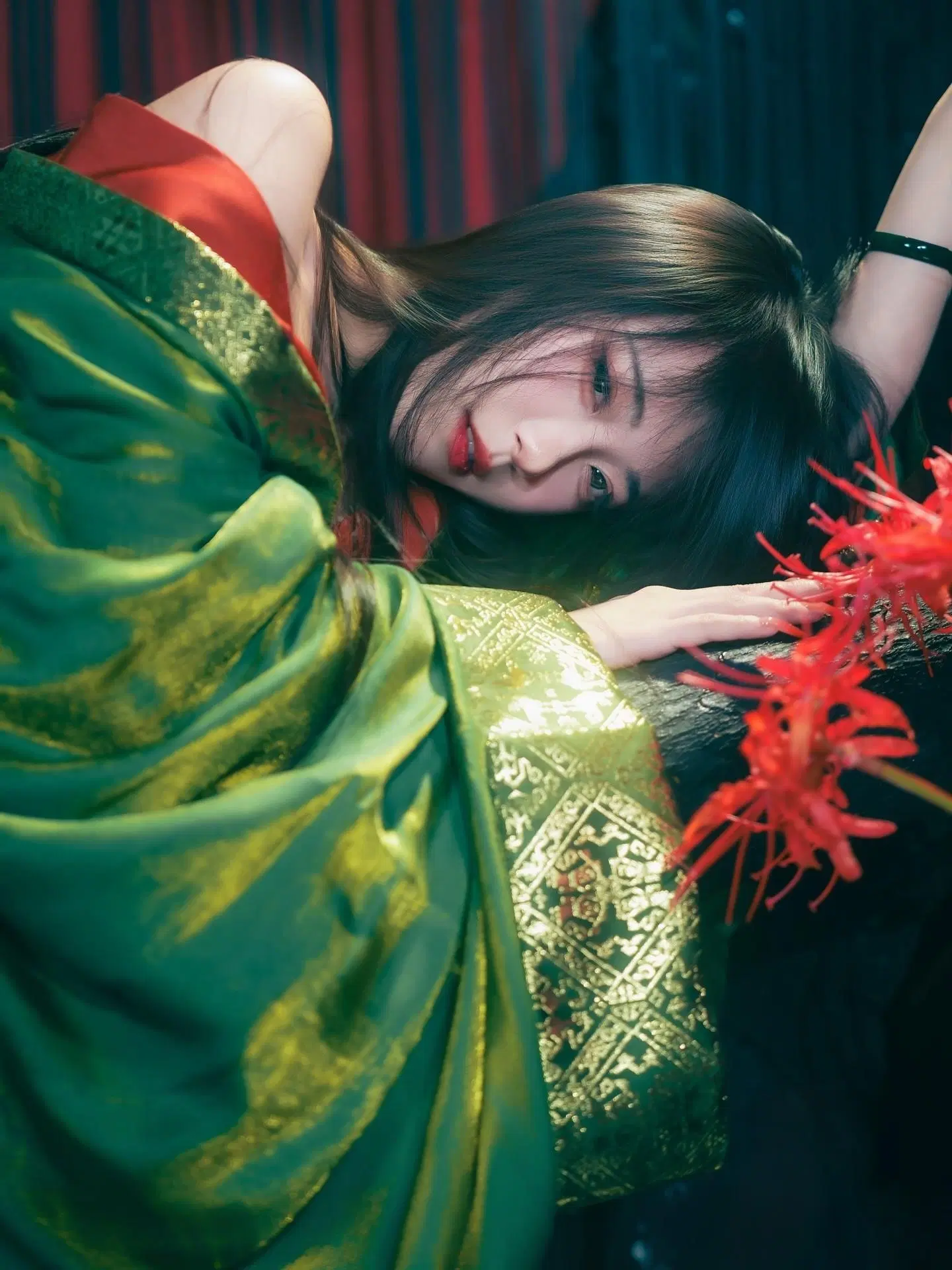 冷豔烏黑纖瘦 淩晨 散發致命吸引力，讓人無法自拔！ (15P)