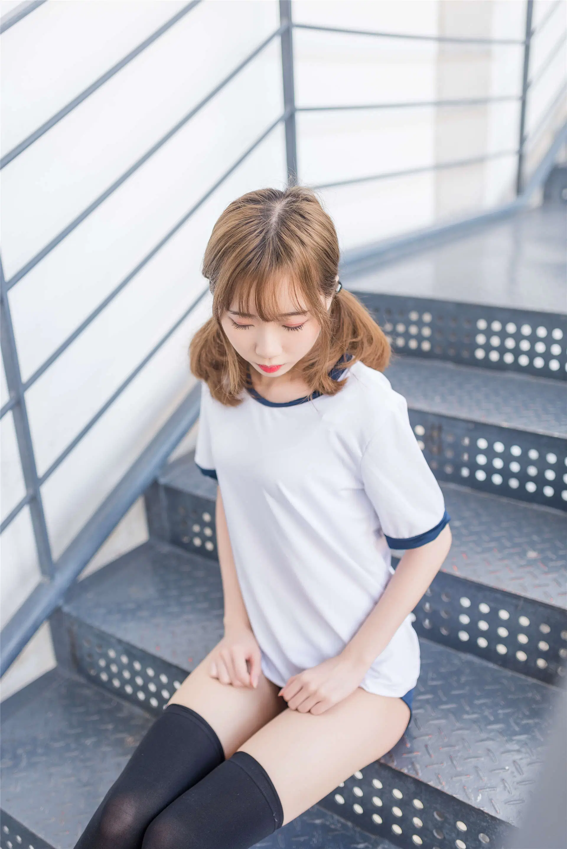 风之领域 VOL.026 美腿体操服室外绝美外拍 [48P]