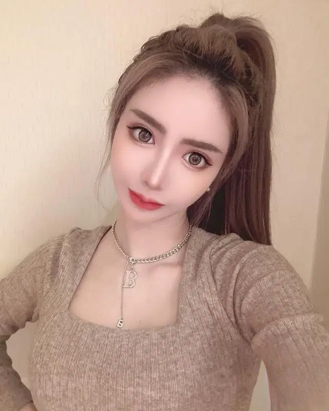 清純女神「楺恩baby」無辜大眼讓人想保護 (10P)