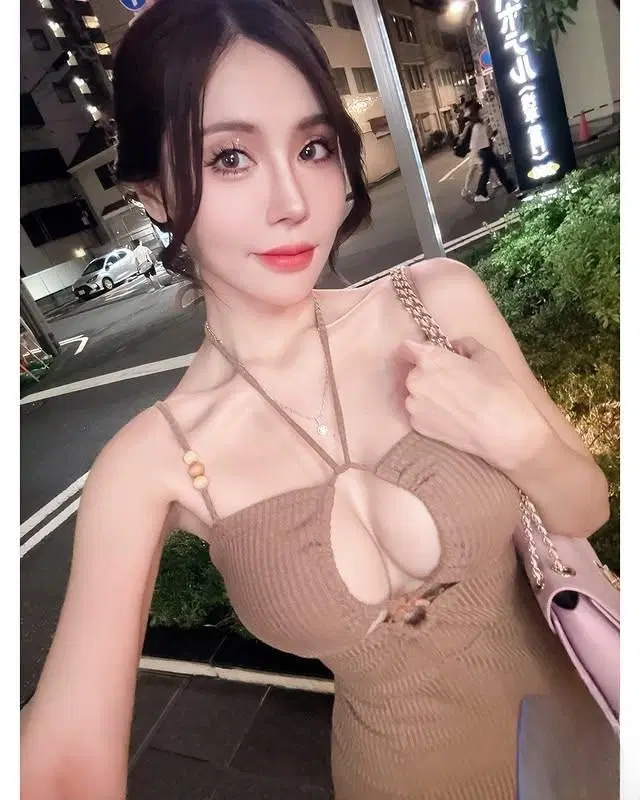 深邃五官「Molly」擄獲你的芳心 (12P)