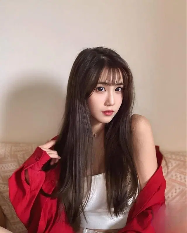 清純女神「倪子涵」深藏不露 (10P)