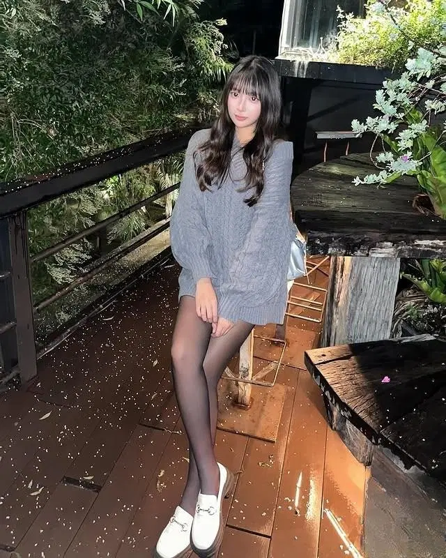 清秀女友「小琁」大秀身材沒有極限 (10P)
