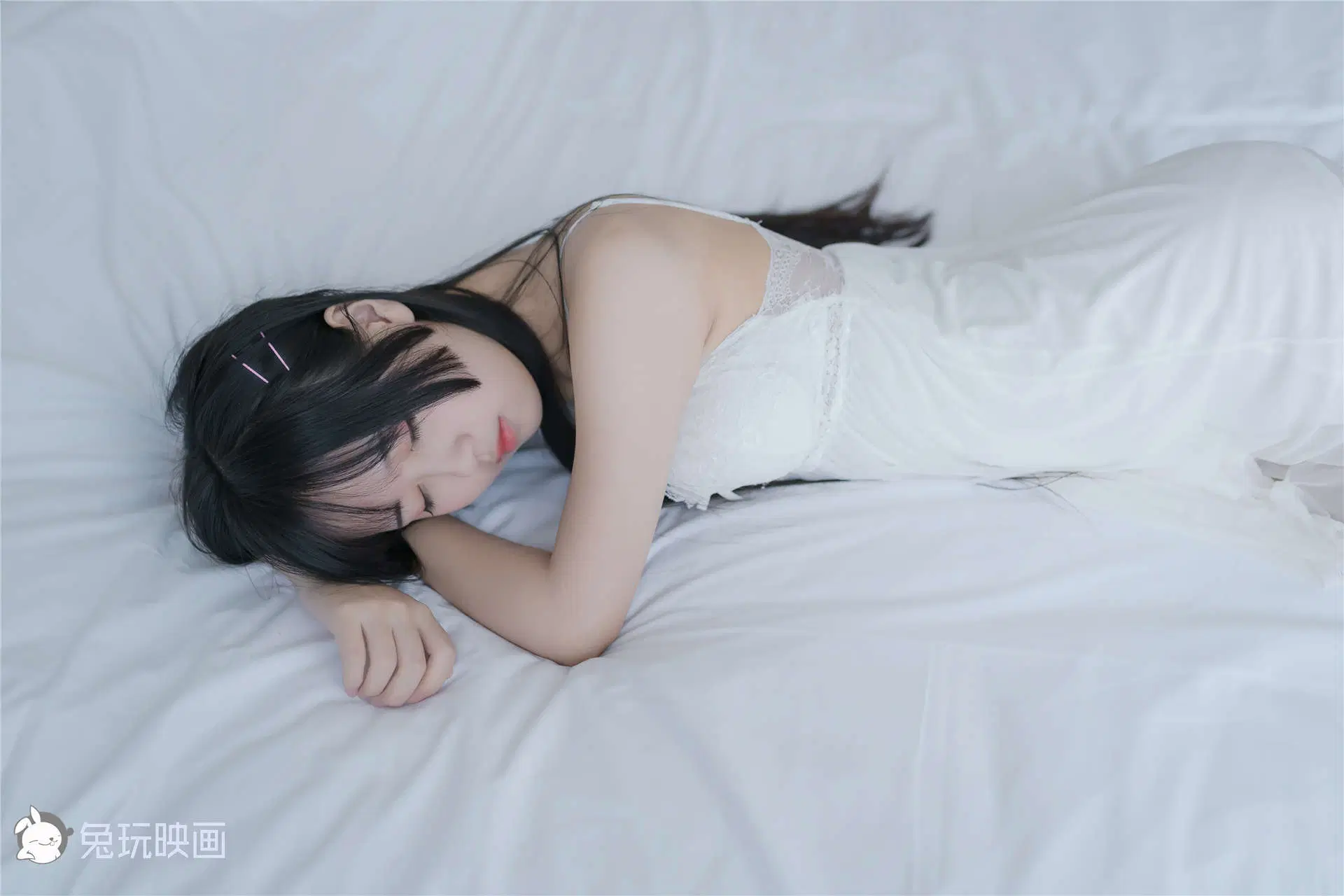 兔玩映画 VOL.033 白纱裙 [44P]