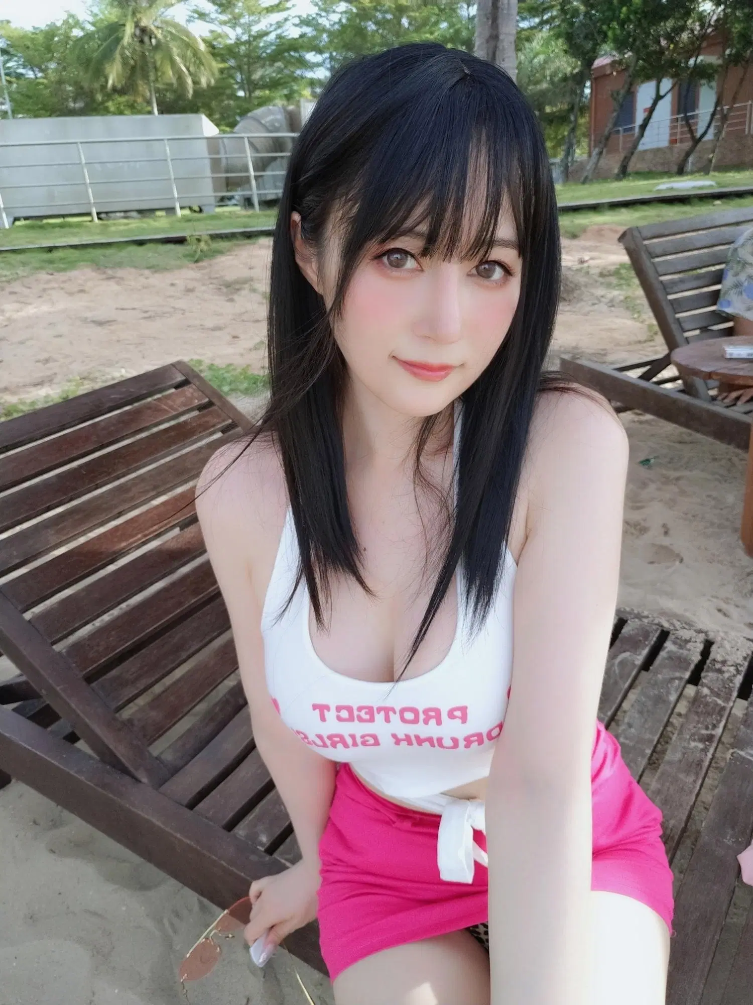 白銀81《露胸背心+性感泳裝》顯眼巨乳視角無法轉移 (55P)