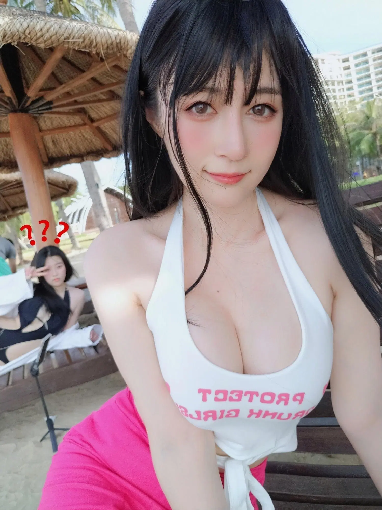 白銀81《露胸背心+性感泳裝》顯眼巨乳視角無法轉移 (55P)