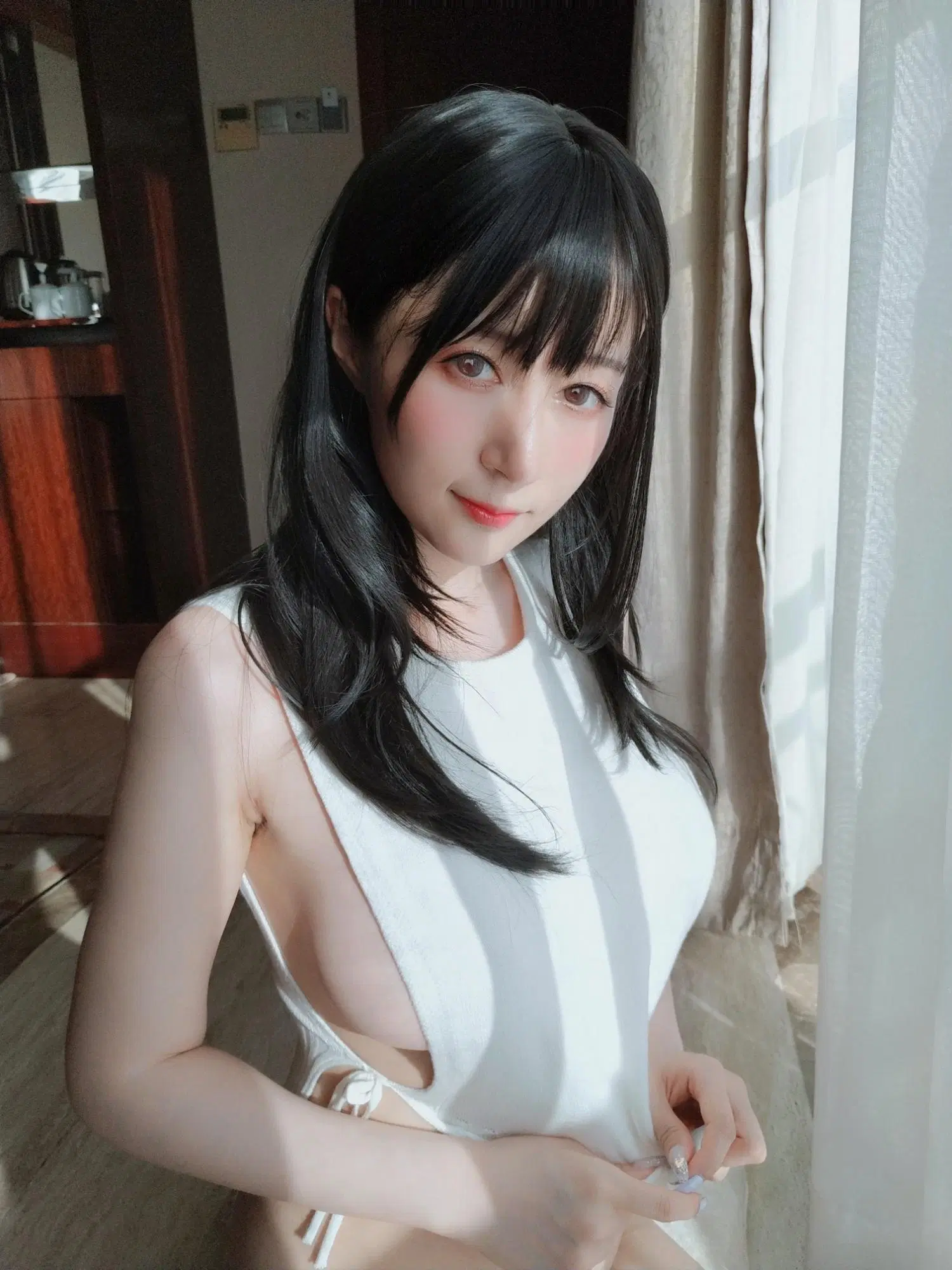 白銀81《火辣服裝》無死角特寫美乳形狀 (73P)