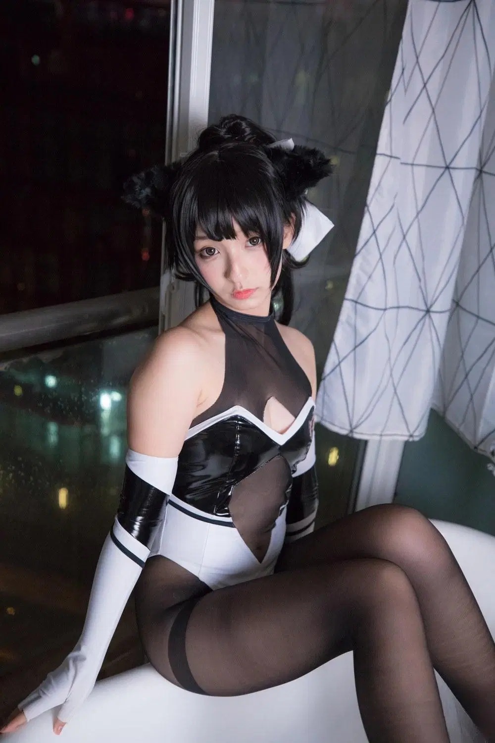 神楽坂真冬《碧藍航線-高雄2》若隱若現的巨乳 (75P)