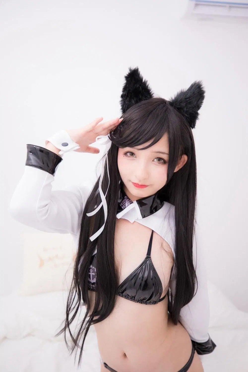 神楽坂真冬《碧藍航線-愛宕4》乳溝曲線全場焦點 (75P)