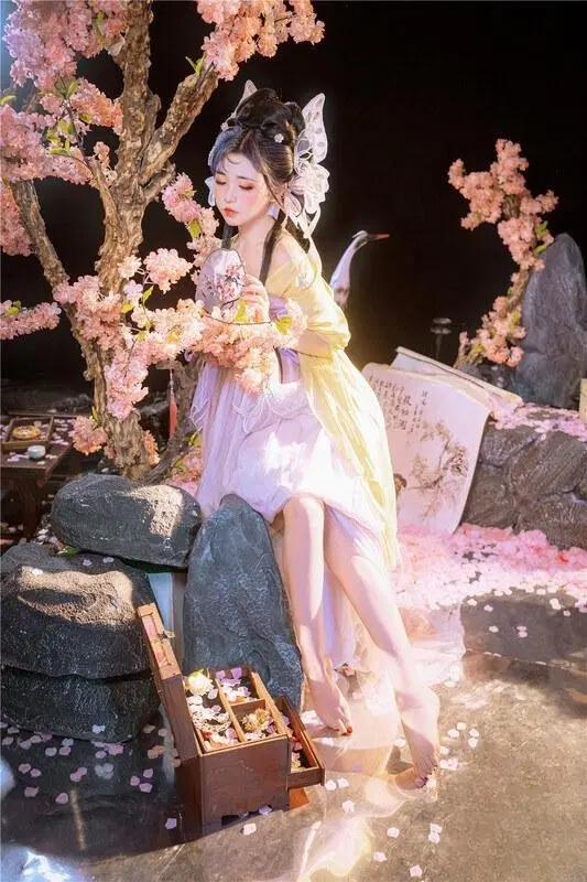 爆機少女「喵小吉」古風仙作《如夢令》 (70P)