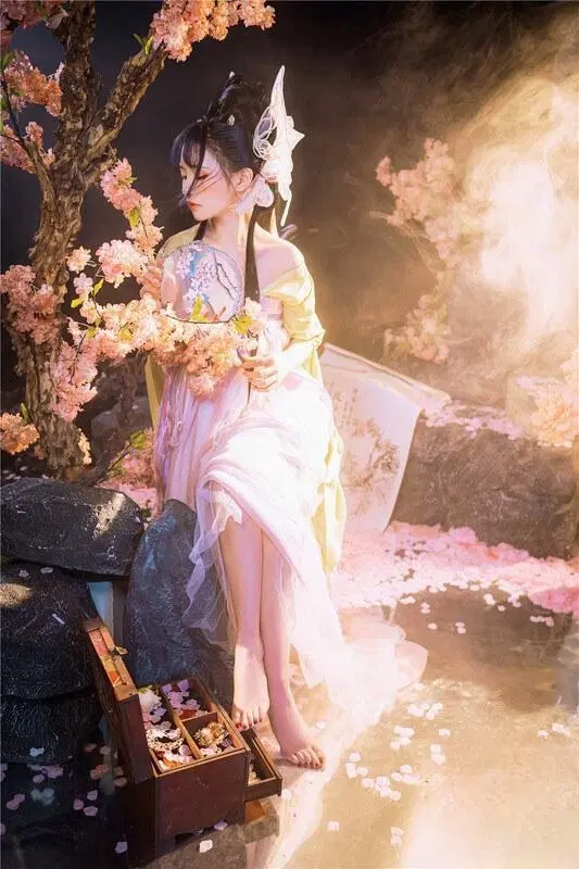 爆機少女「喵小吉」古風仙作《如夢令》 (70P)