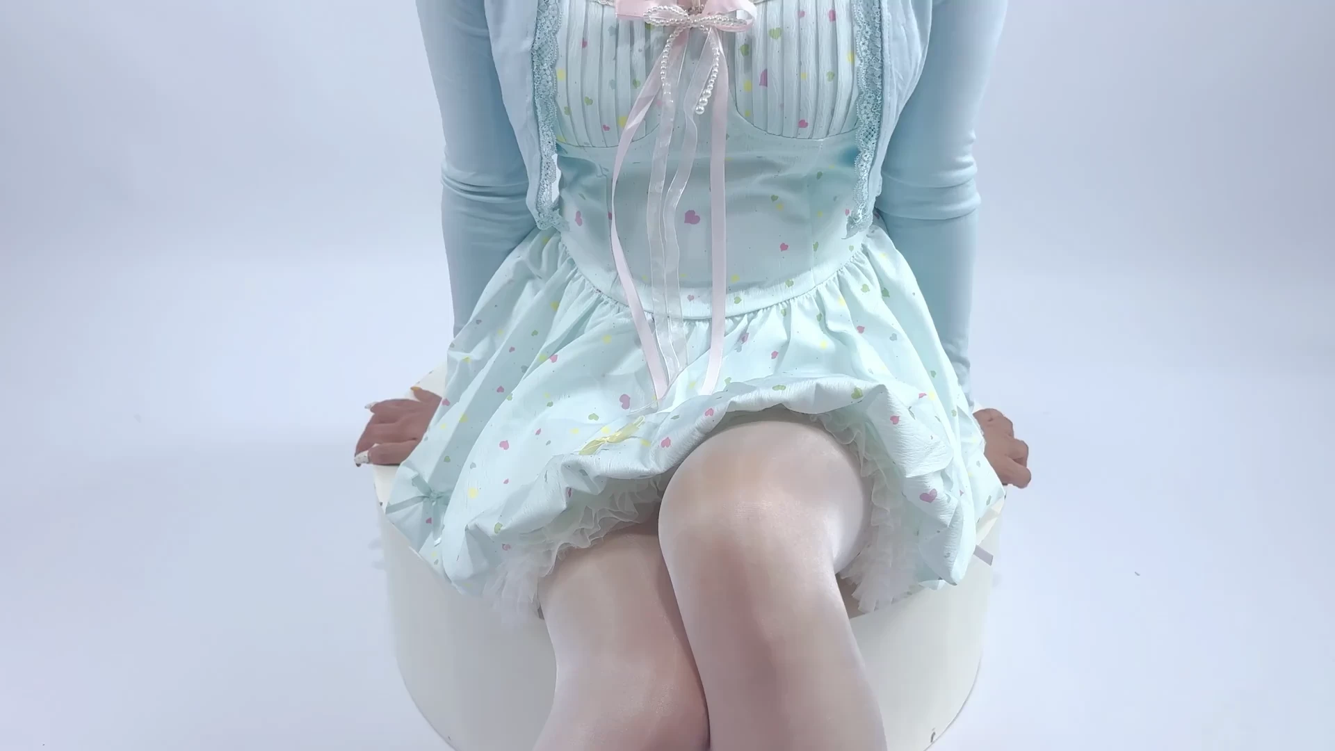 浅蓝洛丽塔搭配珠光丝袜，4K超清腿部纯享_116848544713558_20260820_213622