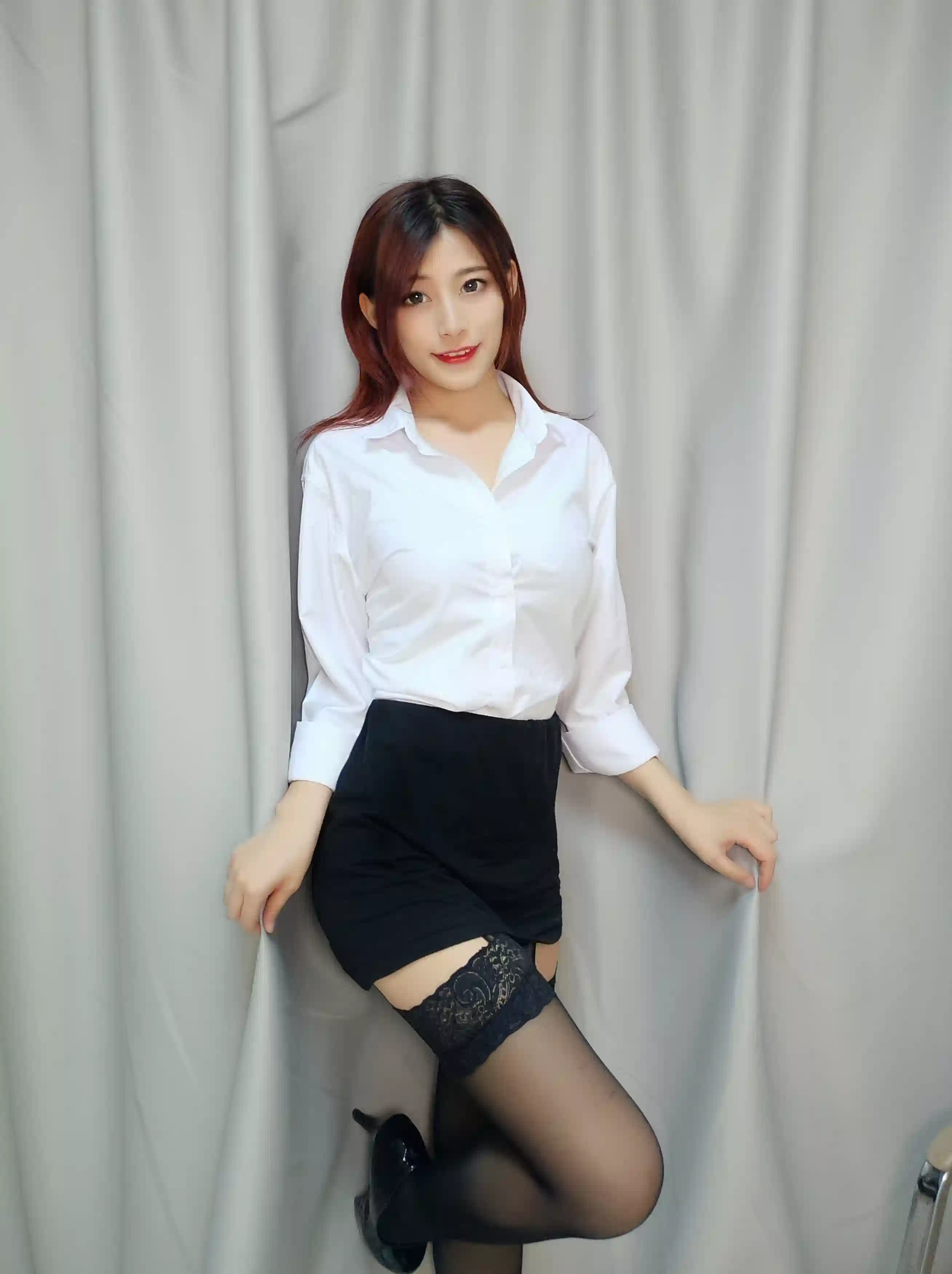 羊小雪@B站 - NO.001 舰长图包 - OL[13P]