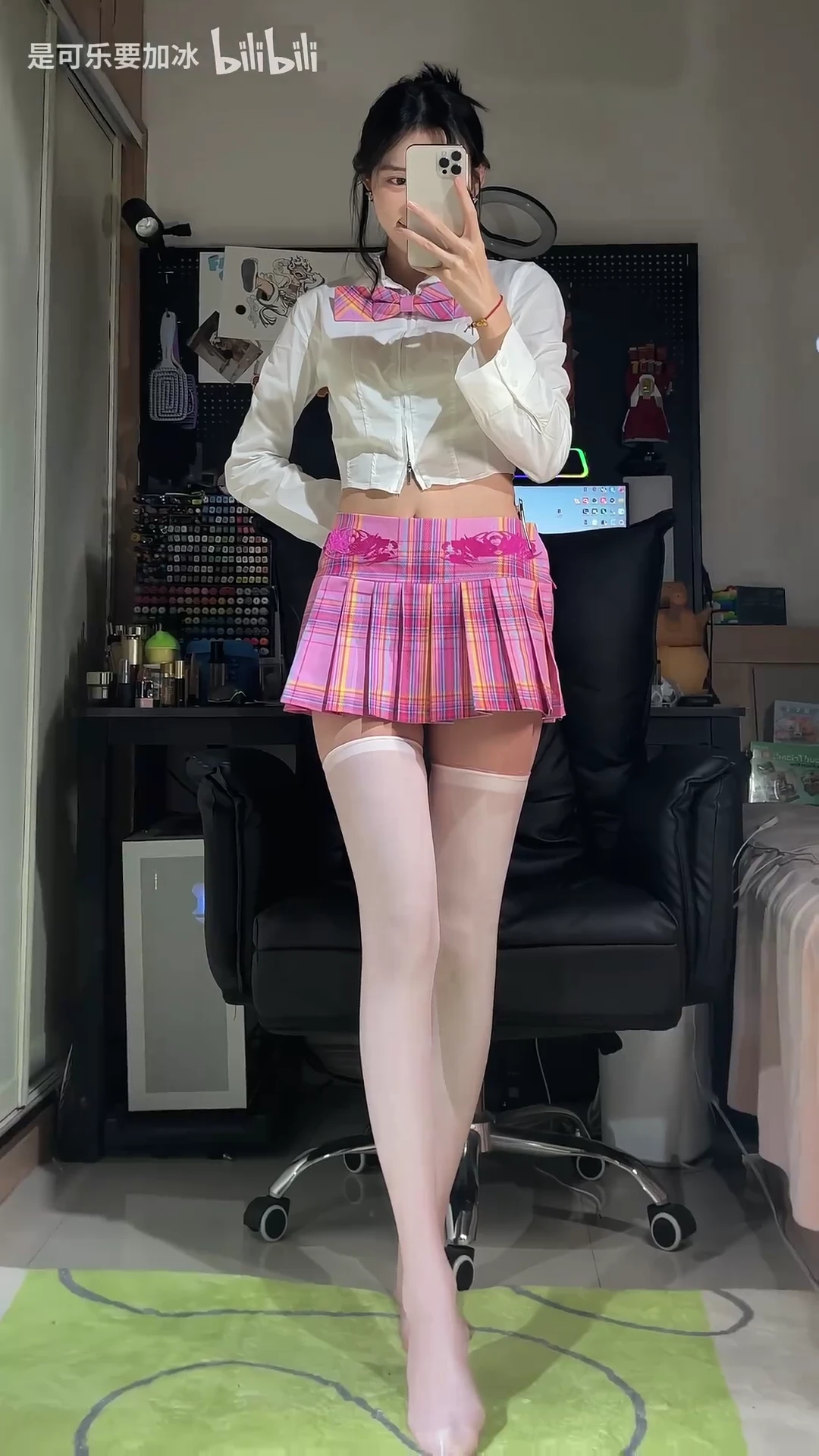 劝君莫惜金缕衣，劝君惜取少年时_114421451983189_20260823_091252