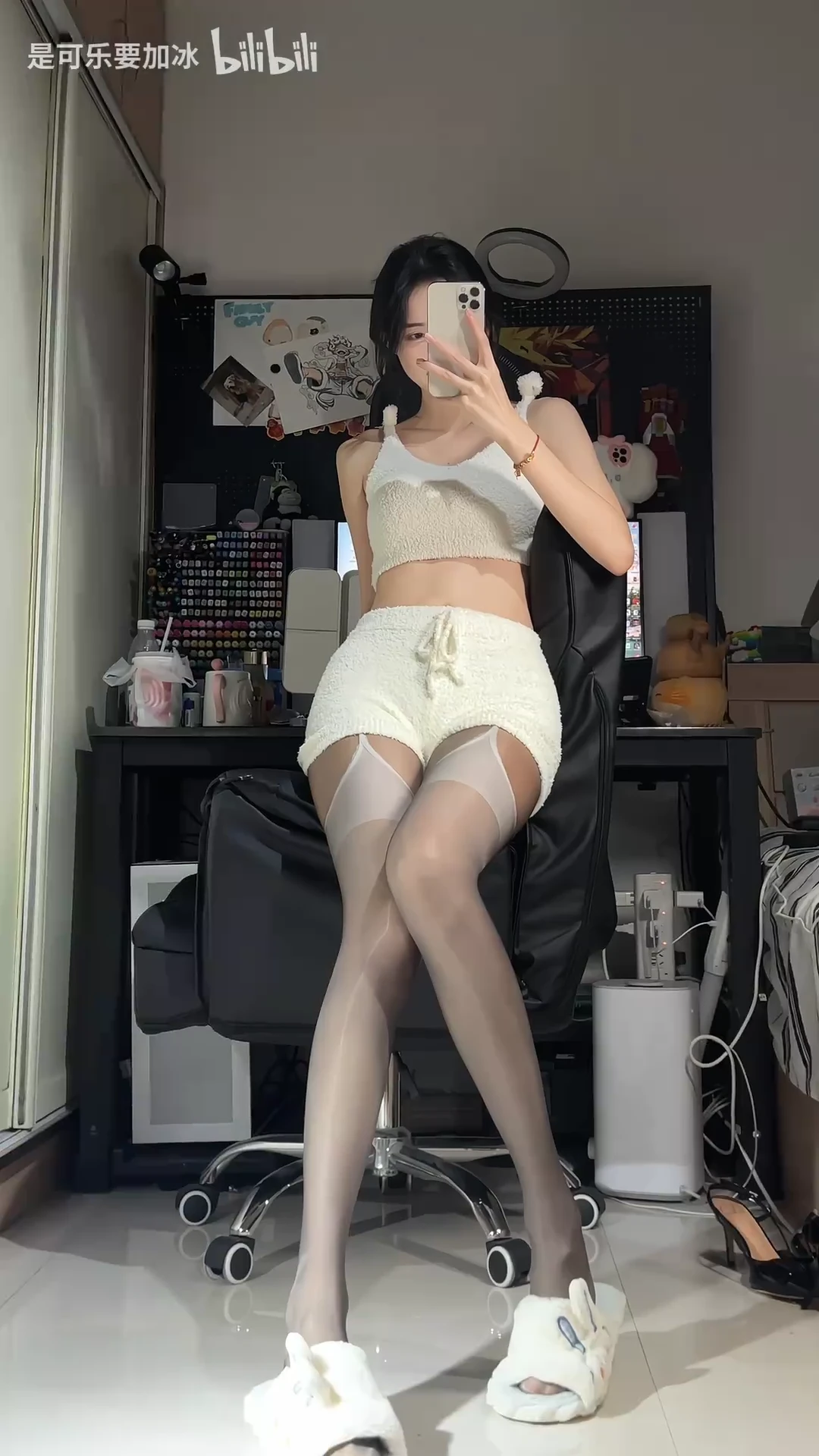 野狗不需要墓碑，奔狂到腐烂就好_114398936958996_20260823_091309