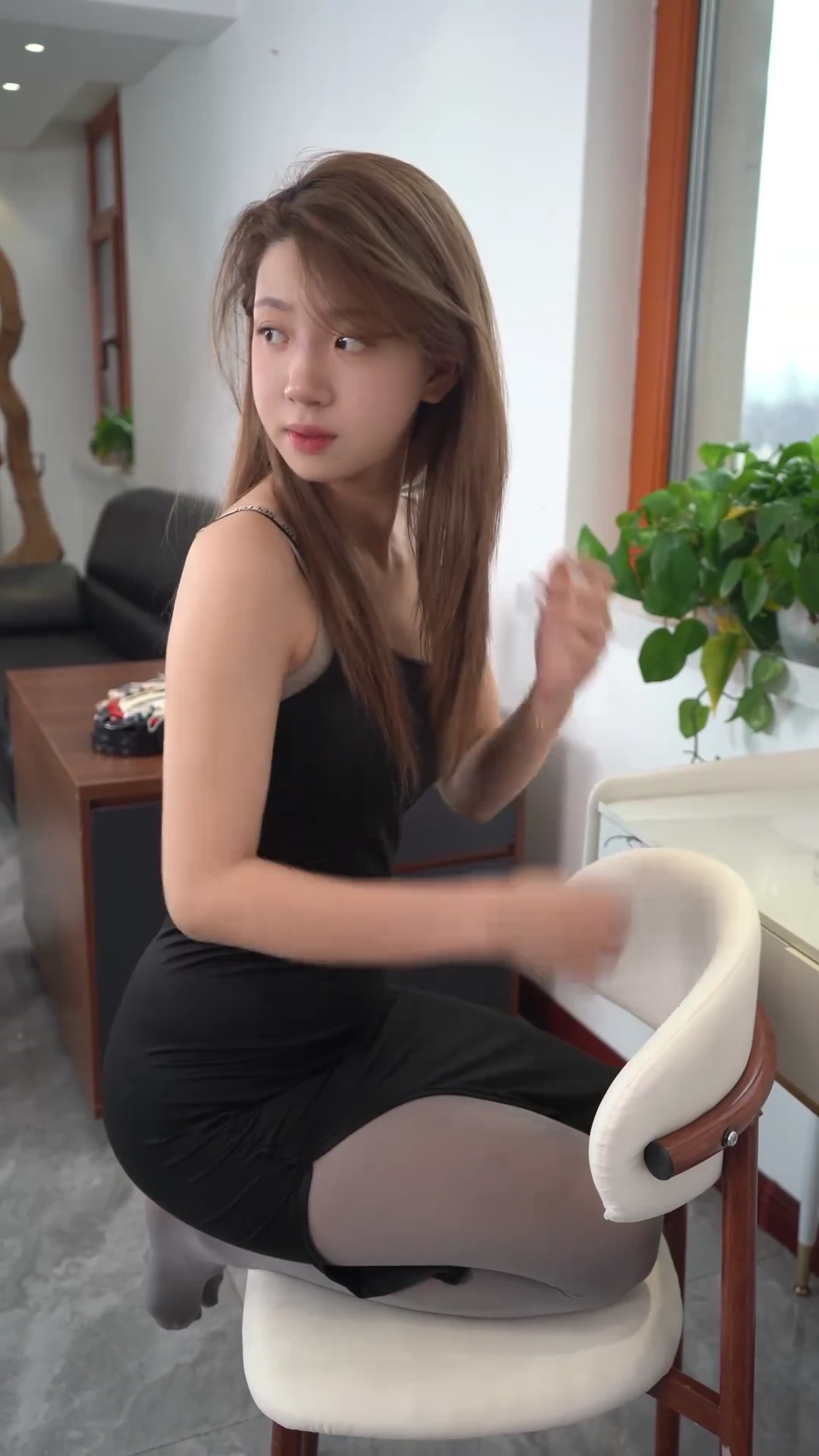 新一期 女神微微 室内2分钟纯享版_115811679209962_20260820_234502