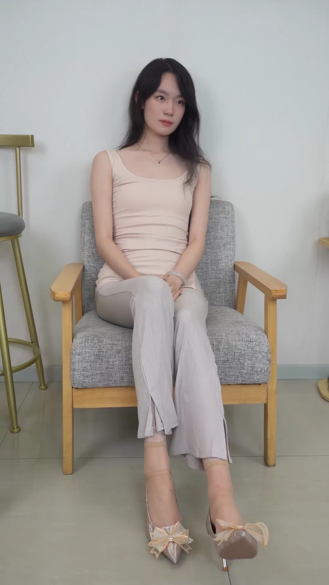 校花小艺 兼职摄影 6k拍摄中_116475855635670_20260820_231800
