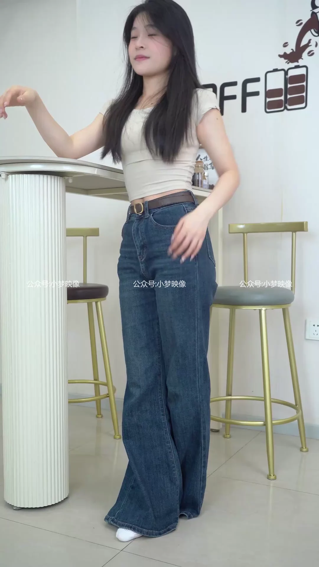 校花小芸 4k超清拍摄中_116323484961815_20260820_232531