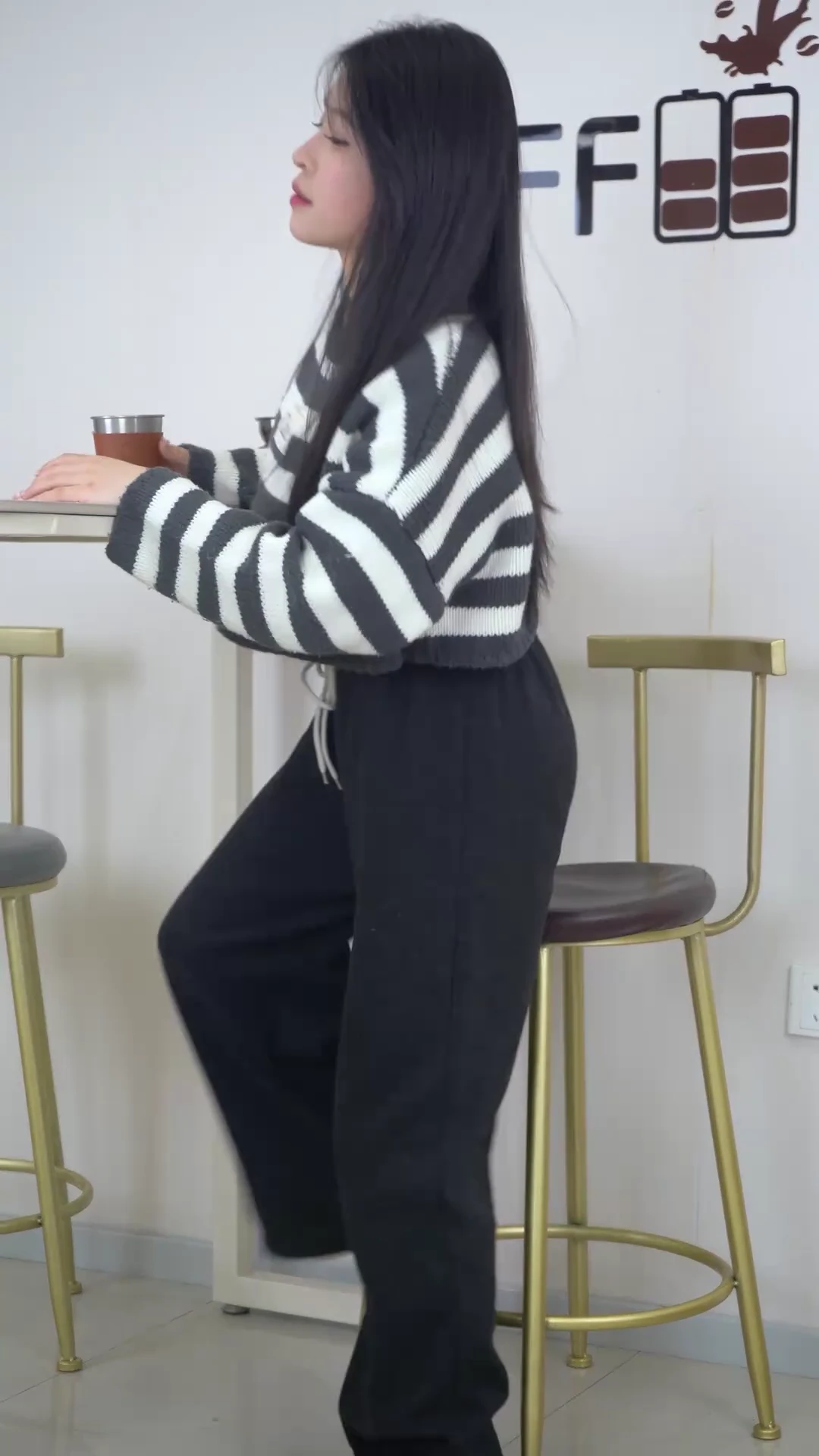 校花小芸 兼职摄影 6k超清拍摄中_116481912209996_20260820_231705