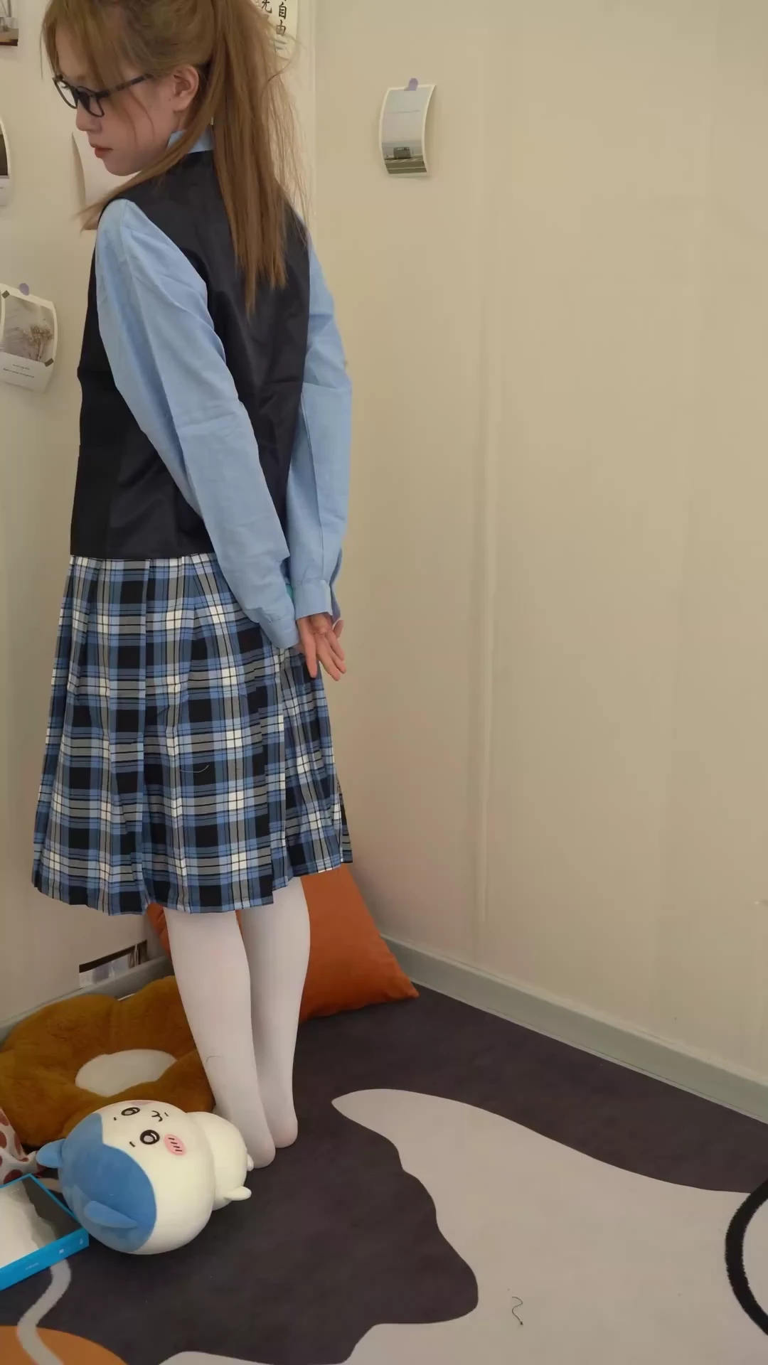 校花级yuuu 白丝穿搭 4k拍摄现场_115823138048508_20260820_234421